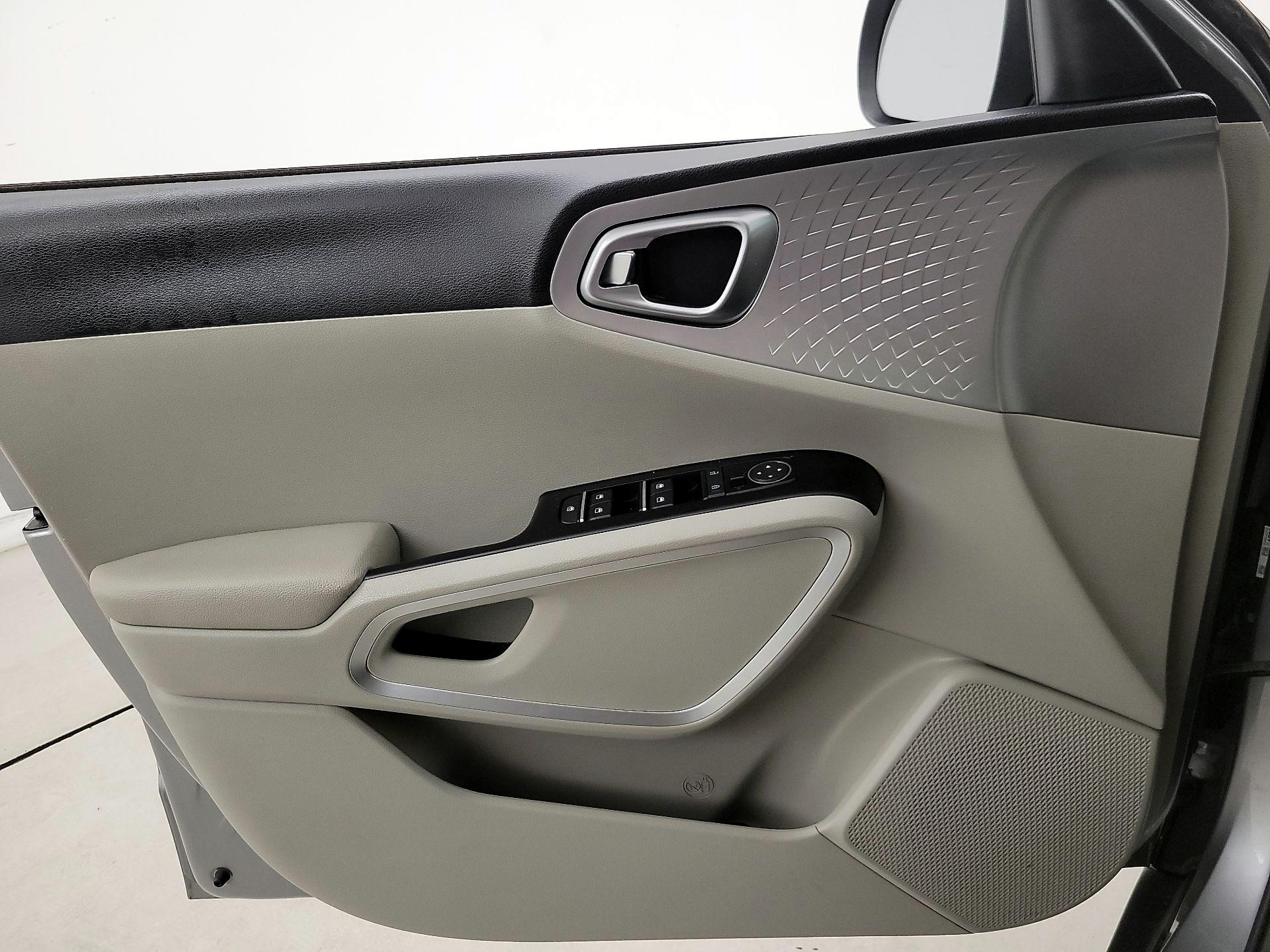 Thumbnail: 2023 Kia Soul - 12