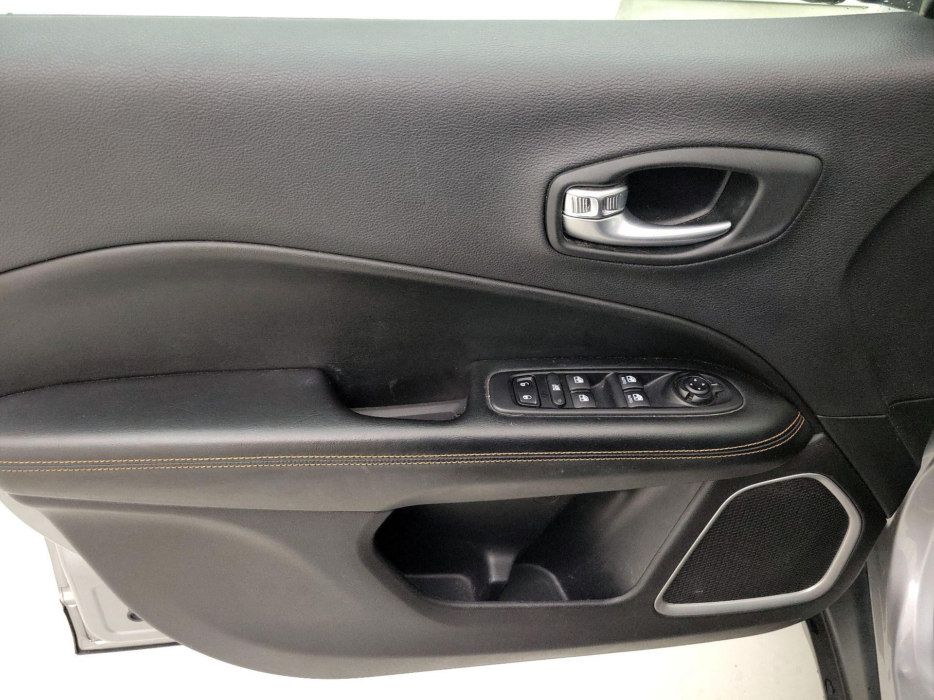 Thumbnail: 2021 Jeep Compass - 12