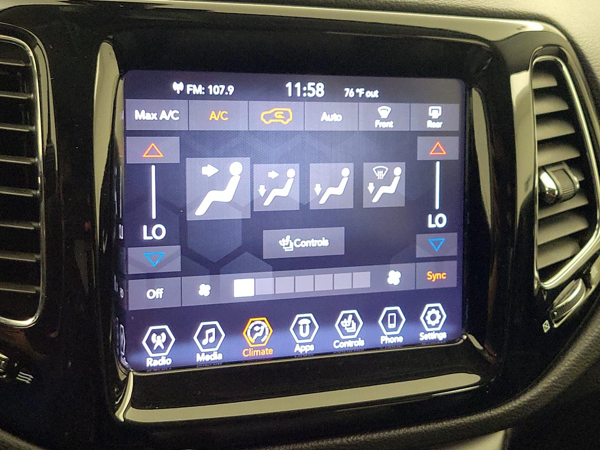 Thumbnail: 2021 Jeep Compass - 16