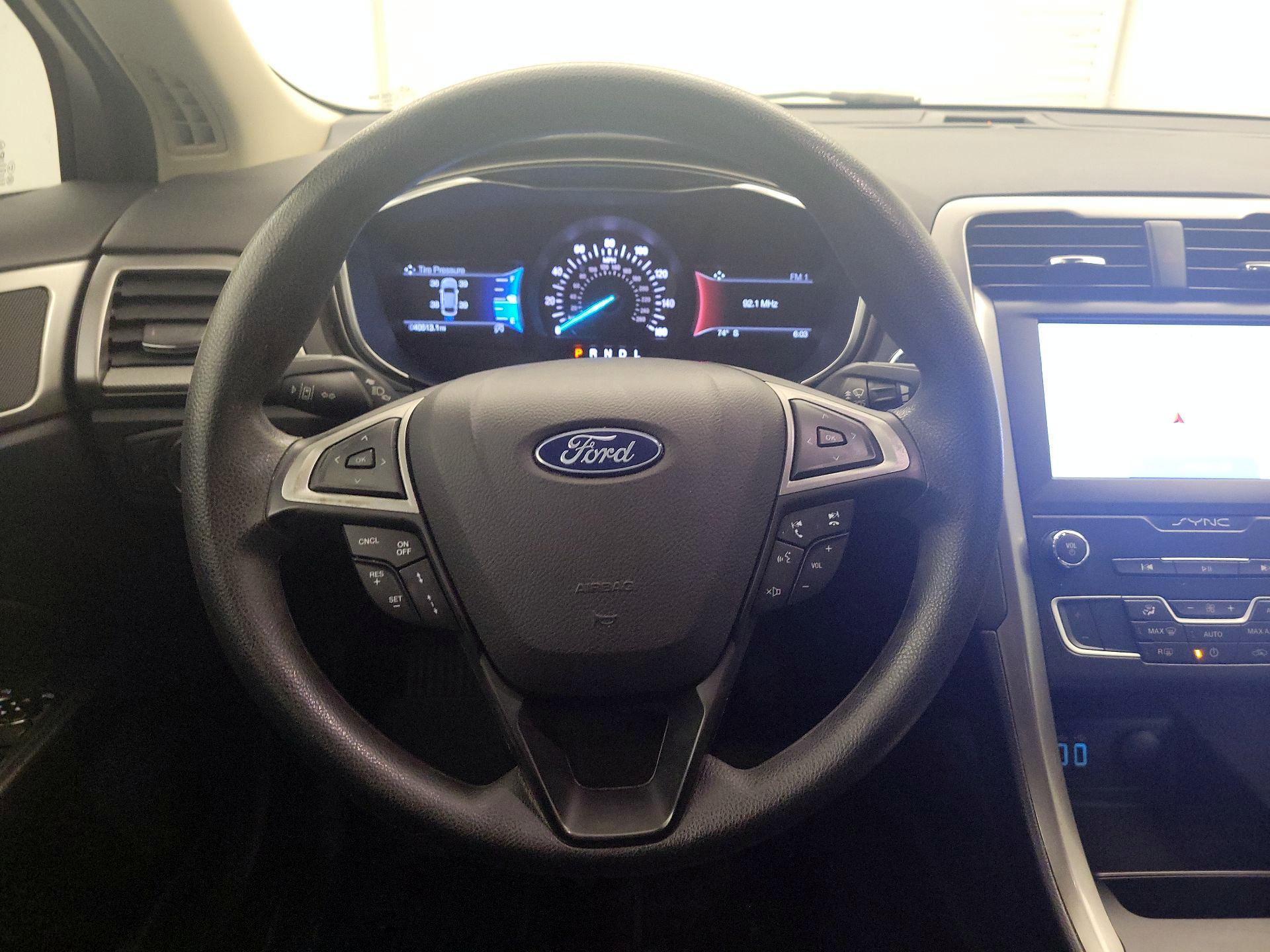 Thumbnail: 2020 Ford Fusion - 10