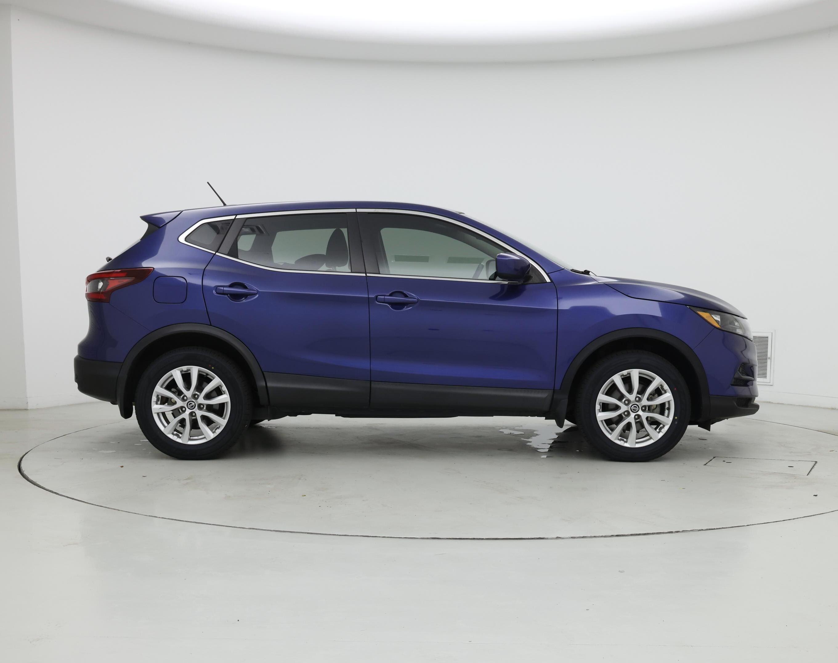 Thumbnail: 2021 Nissan Rogue Sport - 7