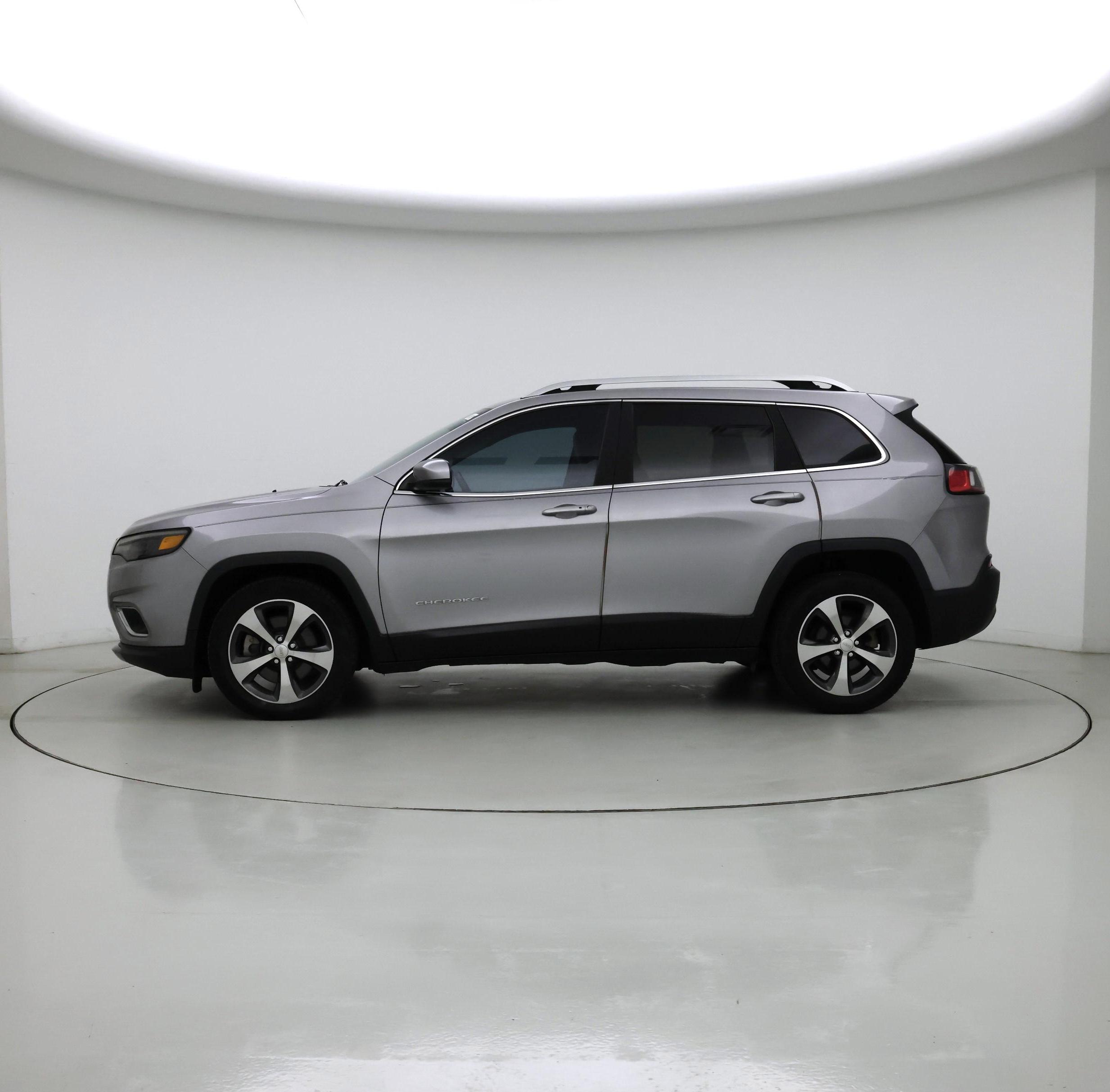 Thumbnail: 2019 Jeep Cherokee - 3
