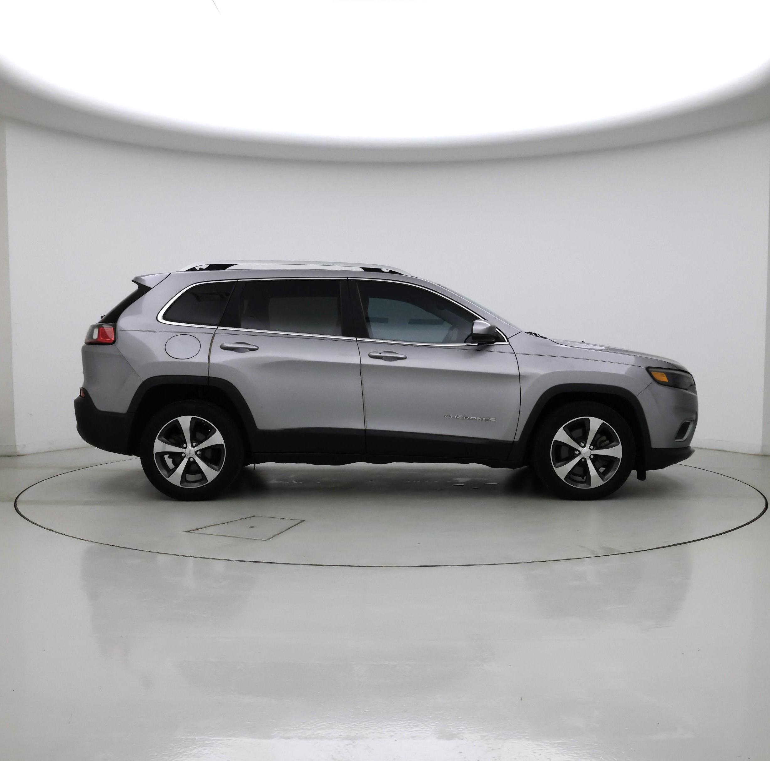 Thumbnail: 2019 Jeep Cherokee - 7