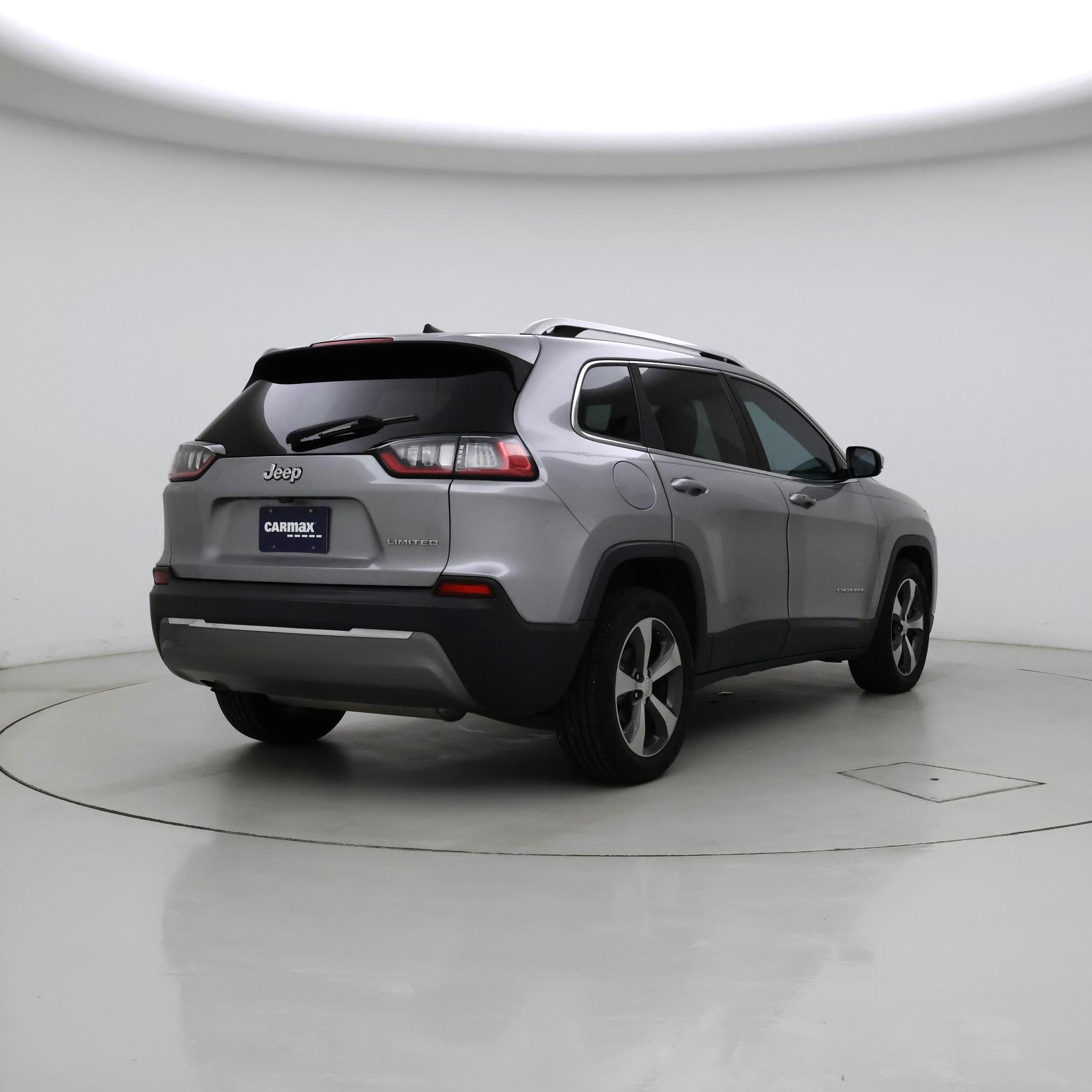 Thumbnail: 2019 Jeep Cherokee - 8