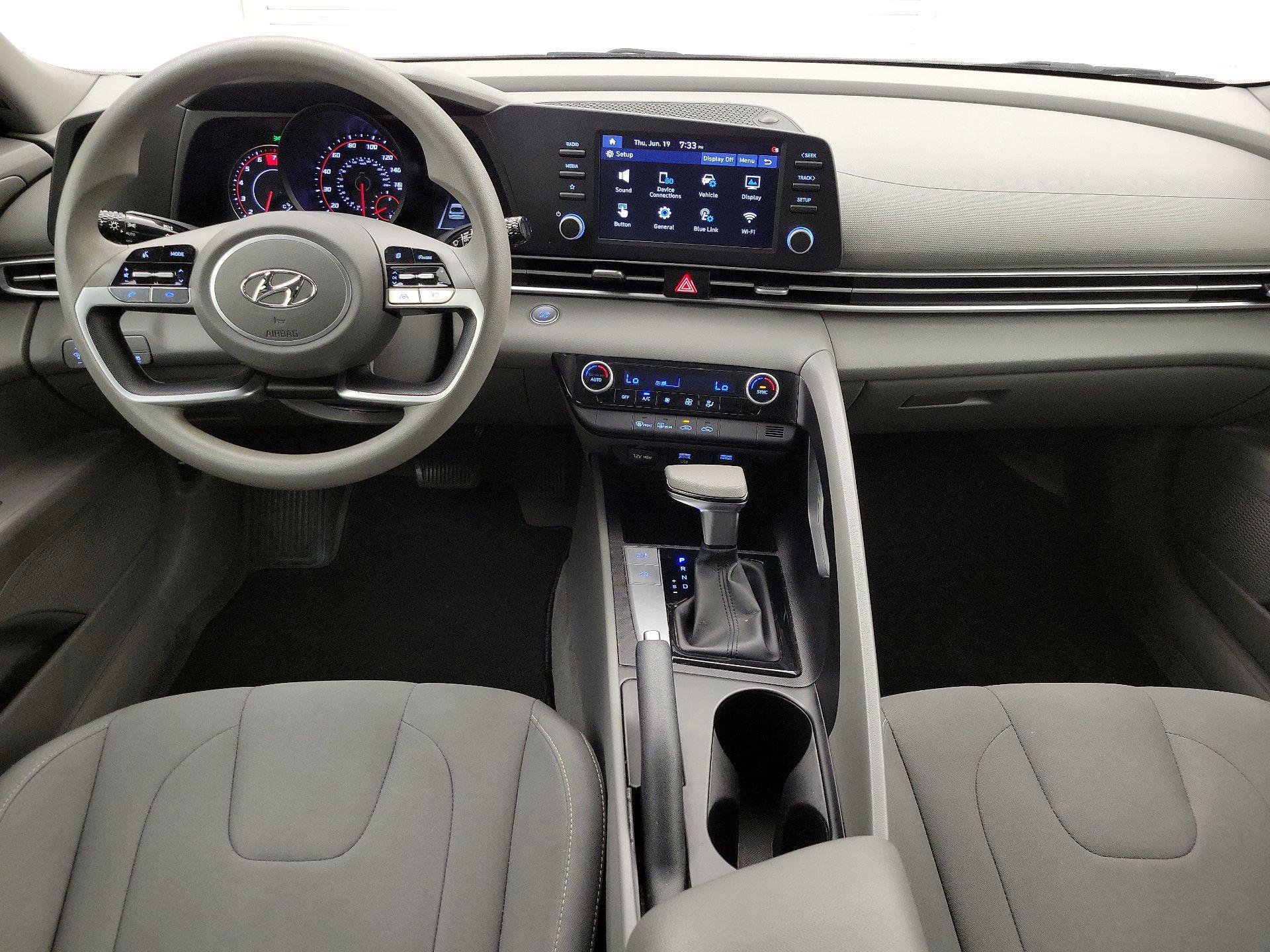 Thumbnail: 2022 Hyundai Elantra - 9