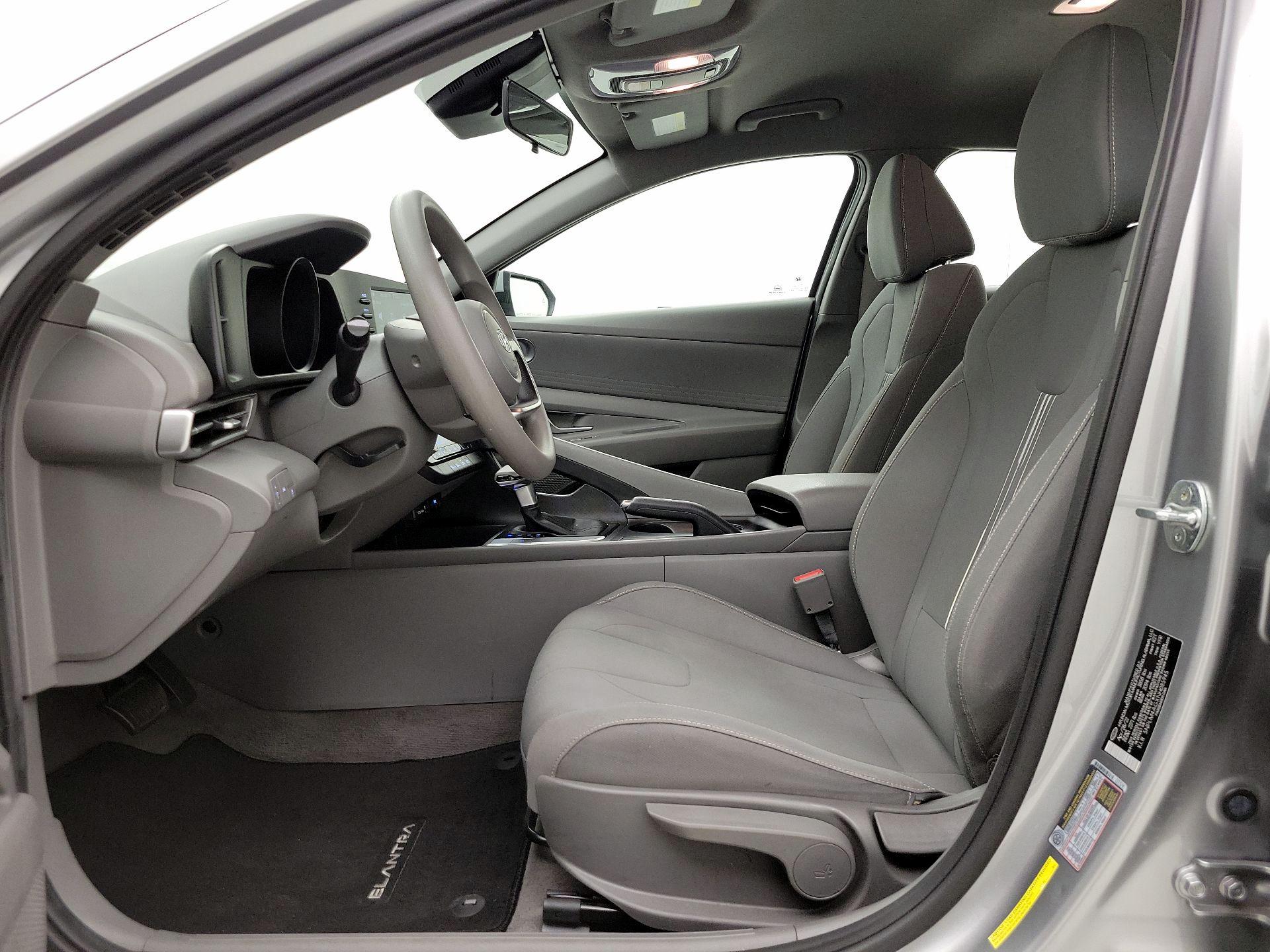 Thumbnail: 2022 Hyundai Elantra - 11
