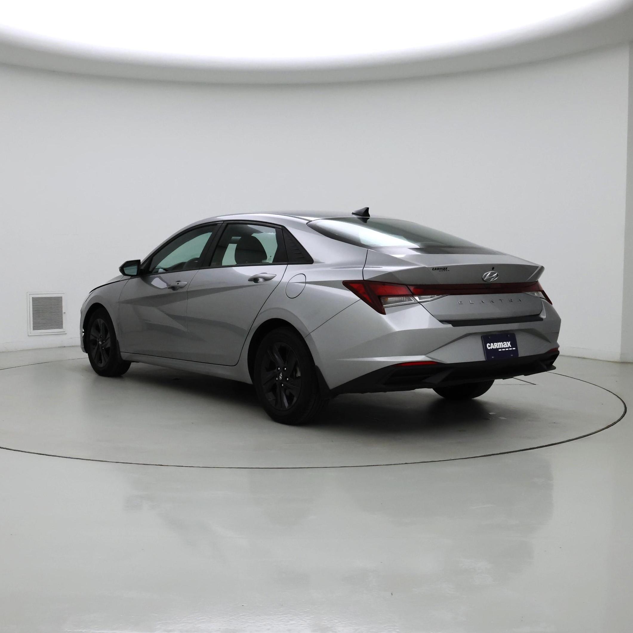 Thumbnail: 2022 Hyundai Elantra - 2