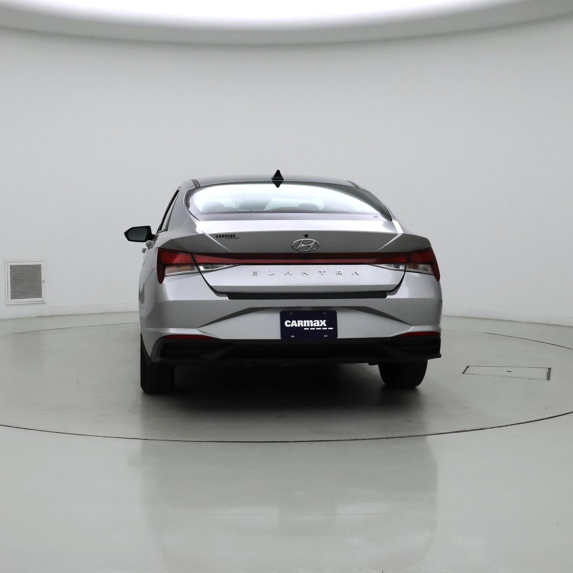 Thumbnail: 2022 Hyundai Elantra - 6