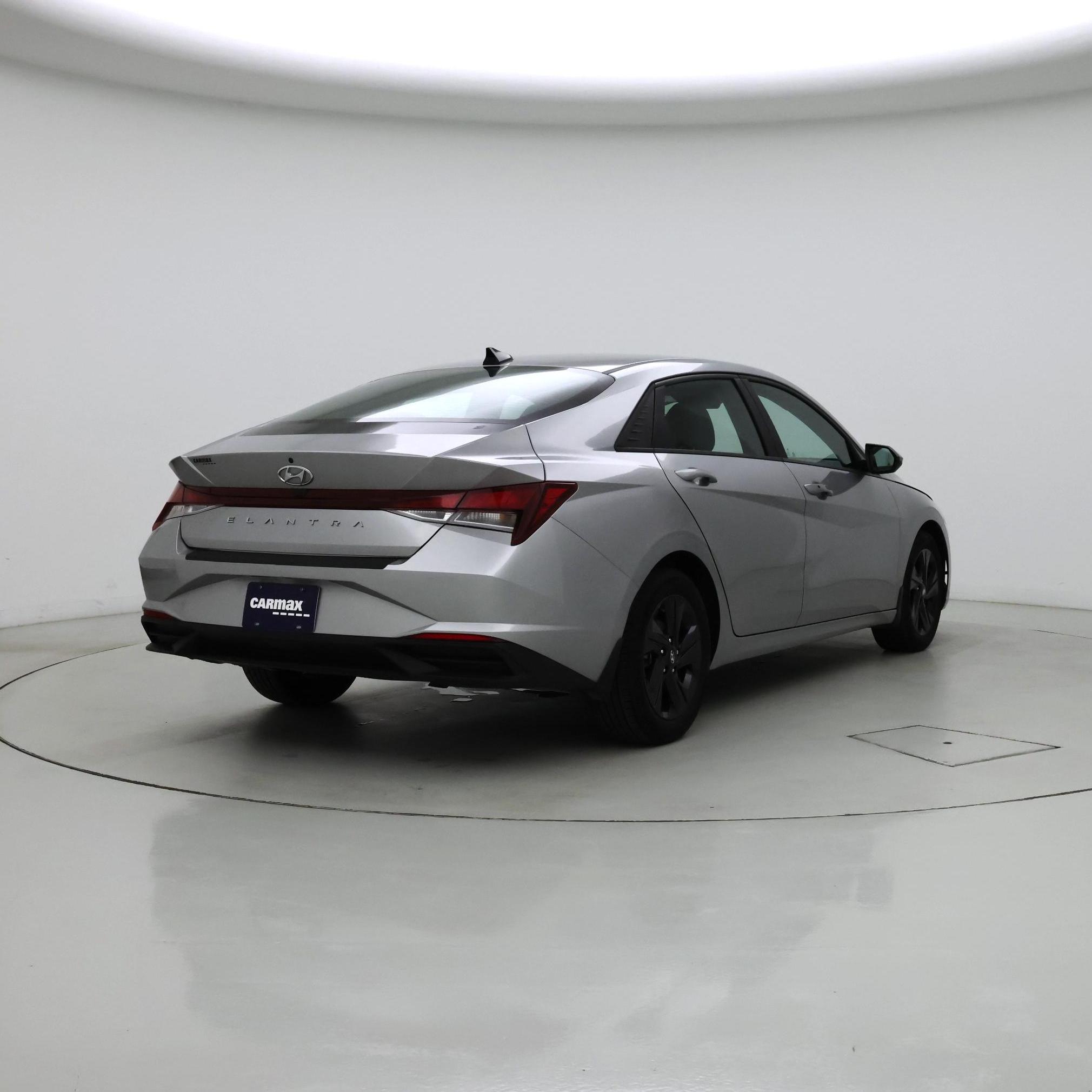 Thumbnail: 2022 Hyundai Elantra - 8