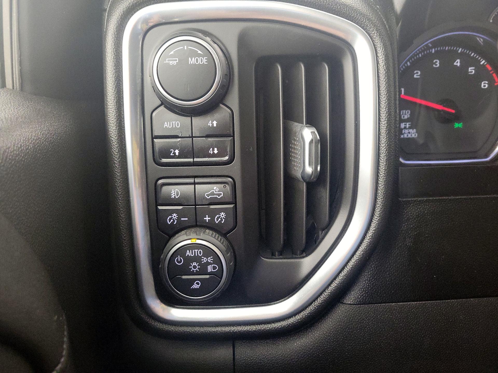 Thumbnail: 2021 Chevrolet Silverado 1500 - 13