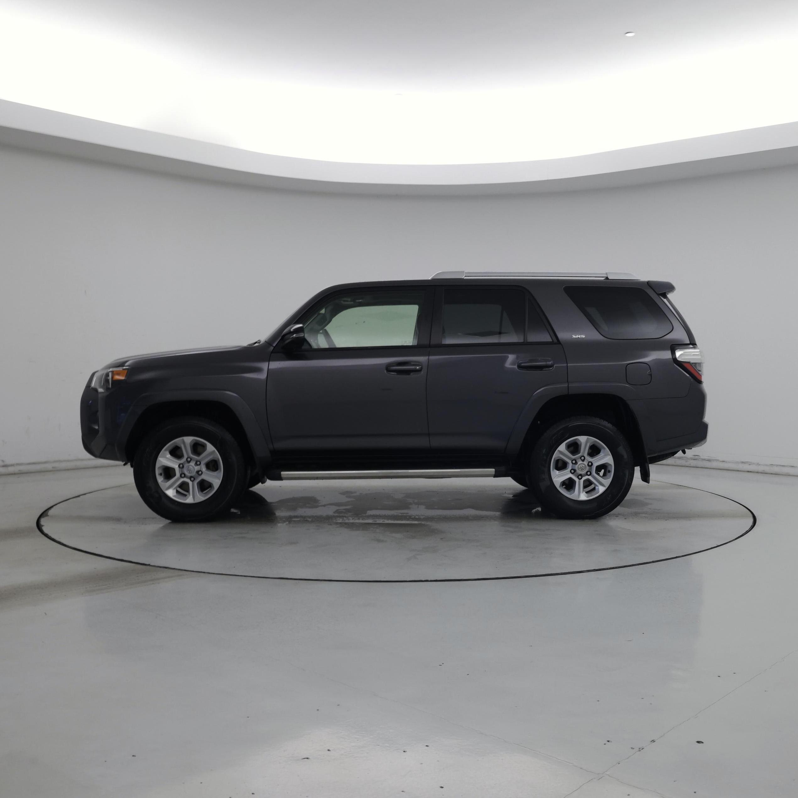 Thumbnail: 2018 Toyota 4Runner - 3