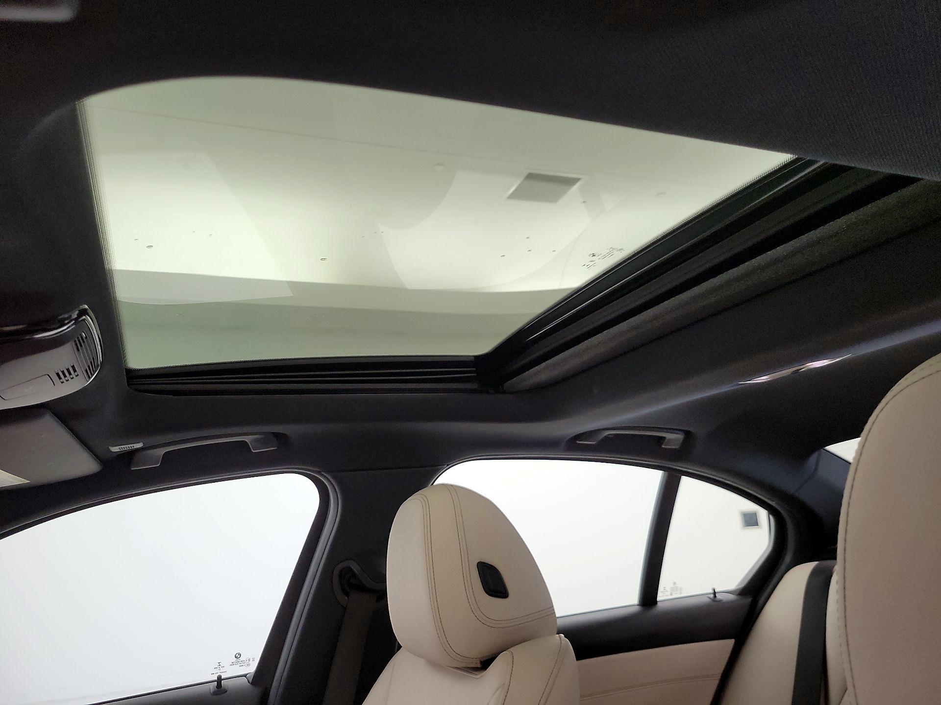 Thumbnail: 2021 BMW 3 Series - 20