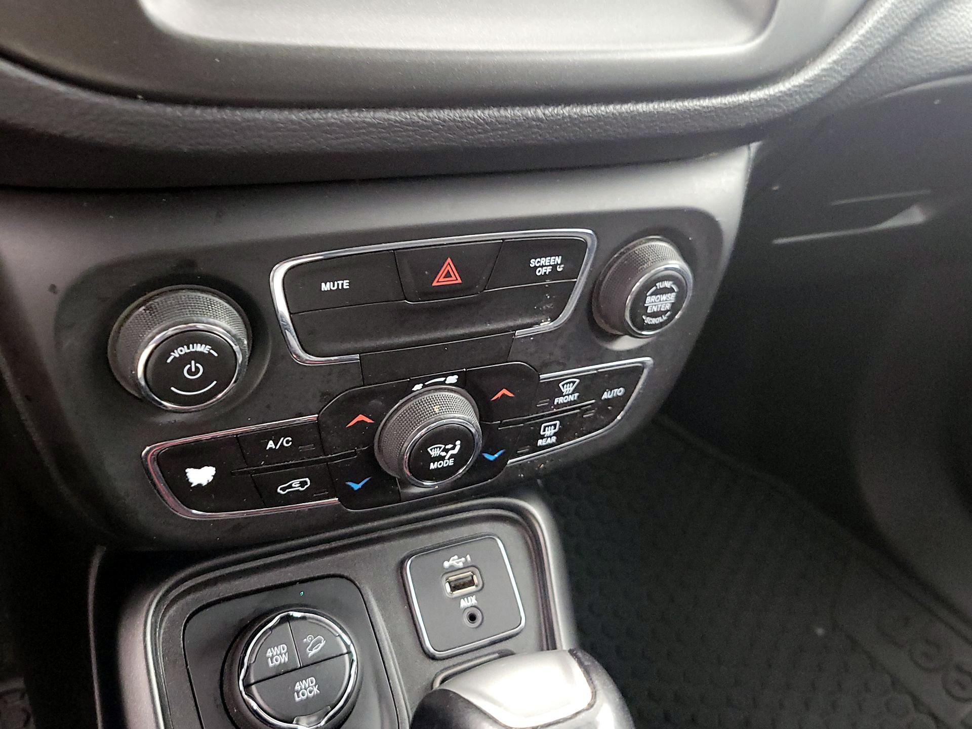 Thumbnail: 2019 Jeep Compass - 16