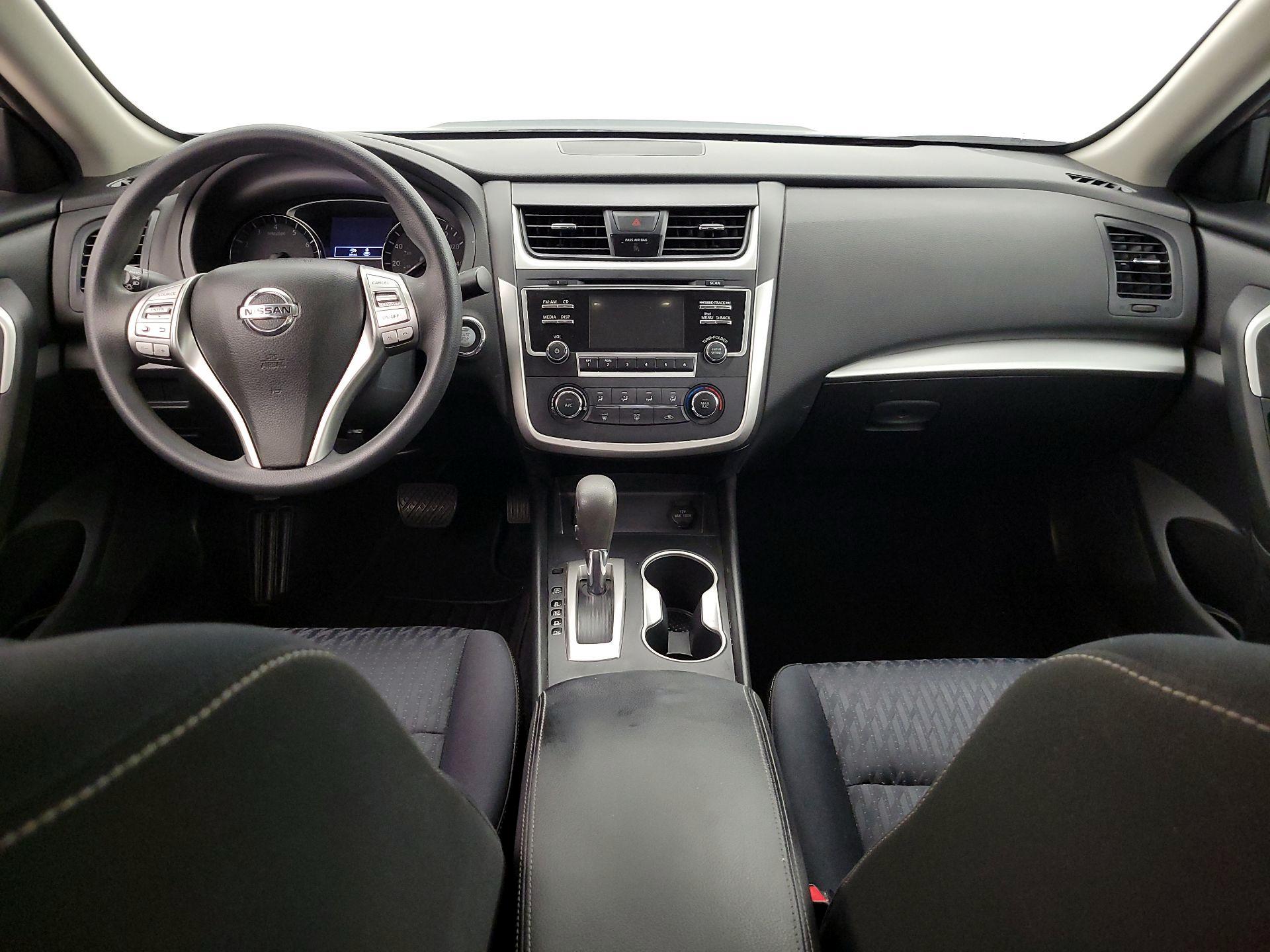 Thumbnail: 2018 Nissan Altima - 9