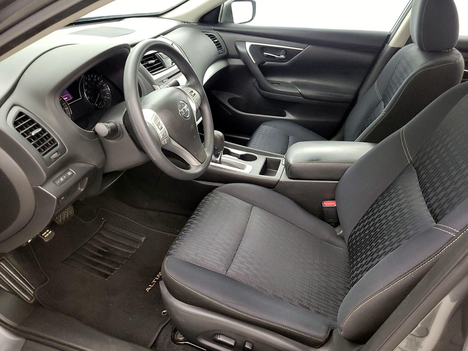 Thumbnail: 2018 Nissan Altima - 11
