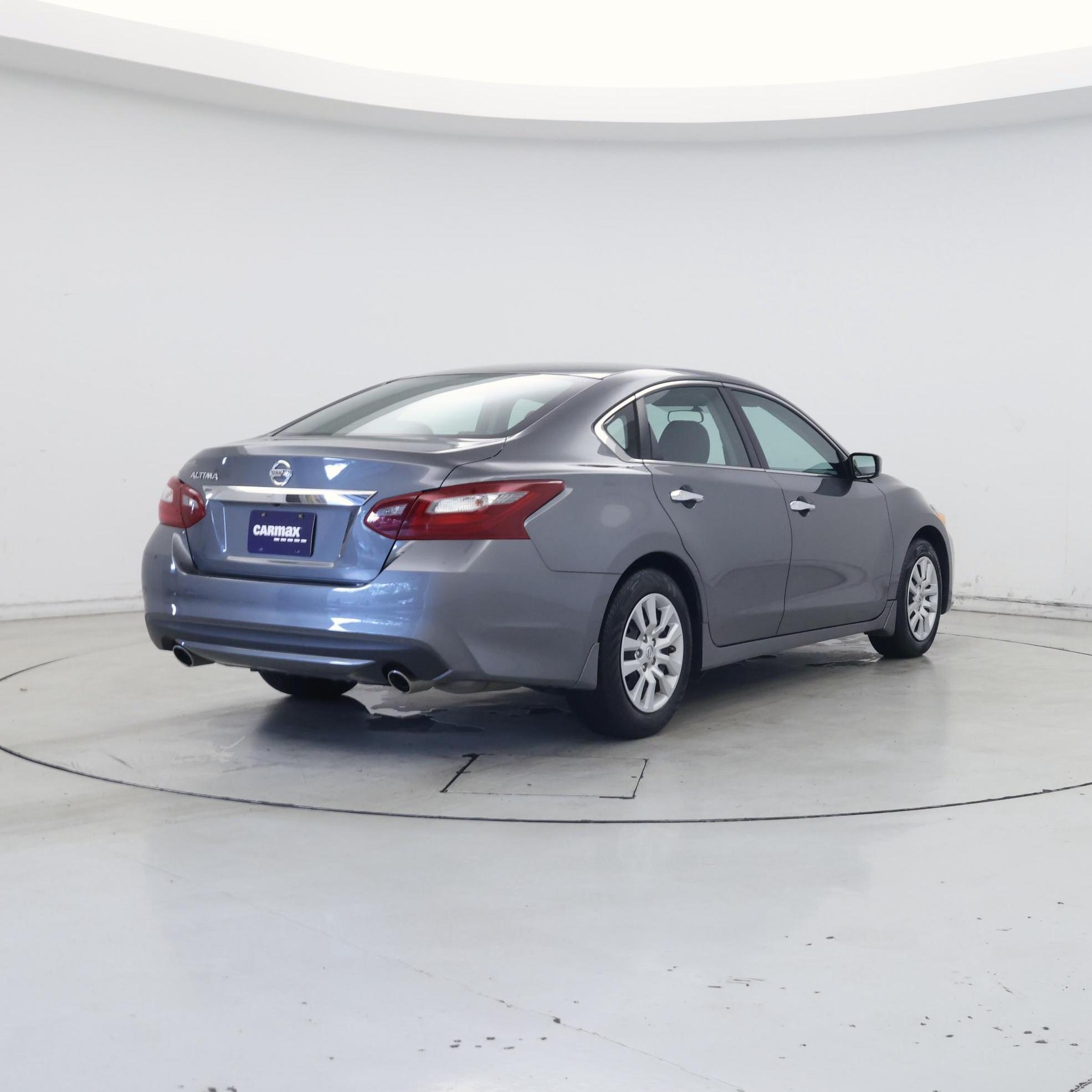 Thumbnail: 2018 Nissan Altima - 8