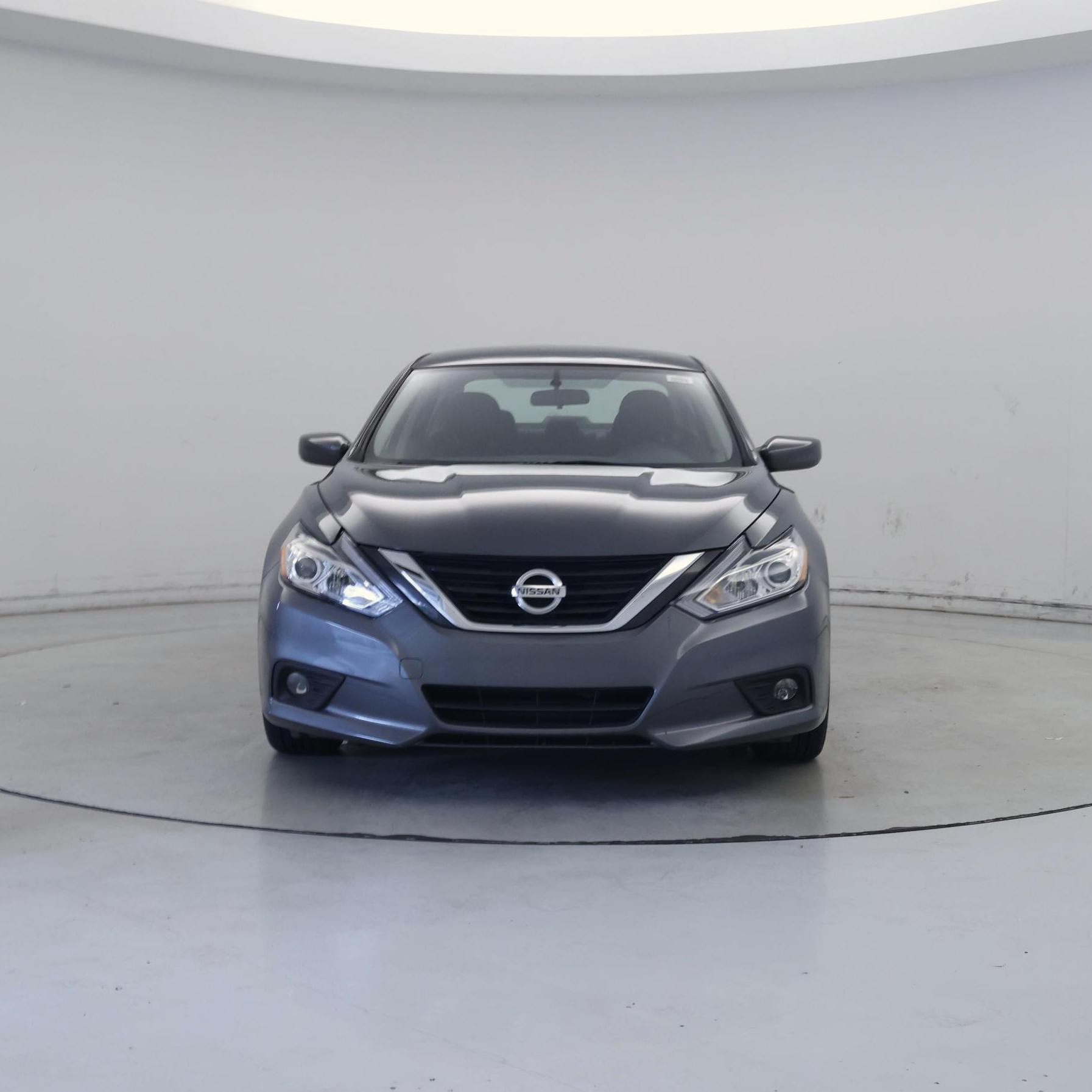 Thumbnail: 2017 Nissan Altima - 5