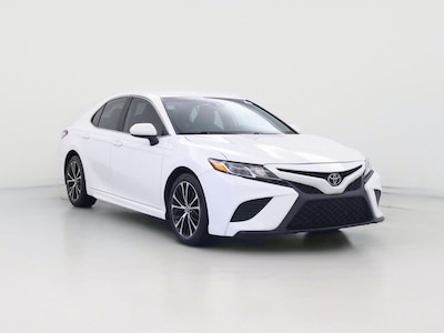 White 2020 Toyota Camry SE