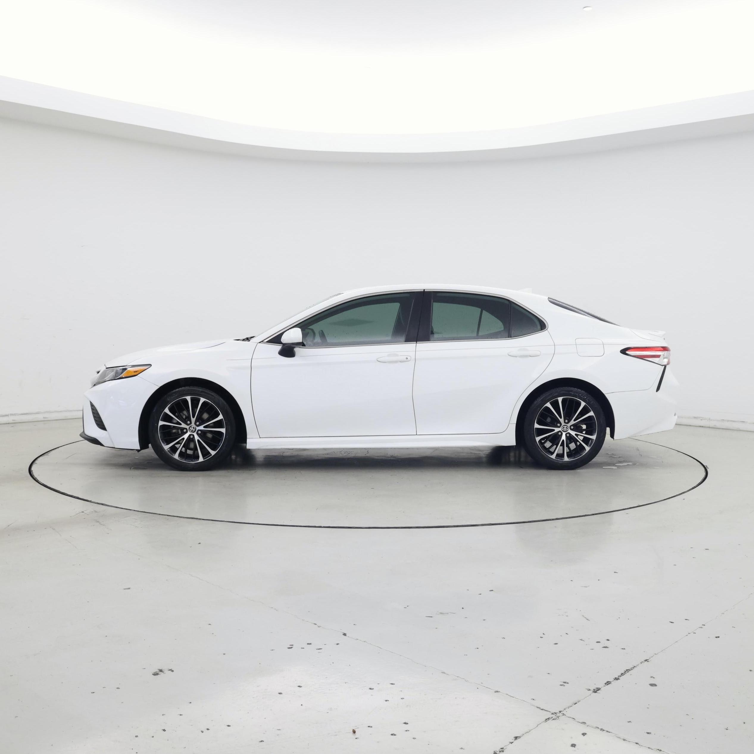 Thumbnail: 2020 Toyota Camry - 3
