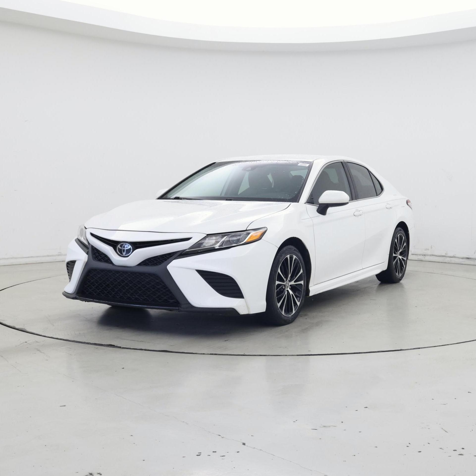 Thumbnail: 2020 Toyota Camry - 4