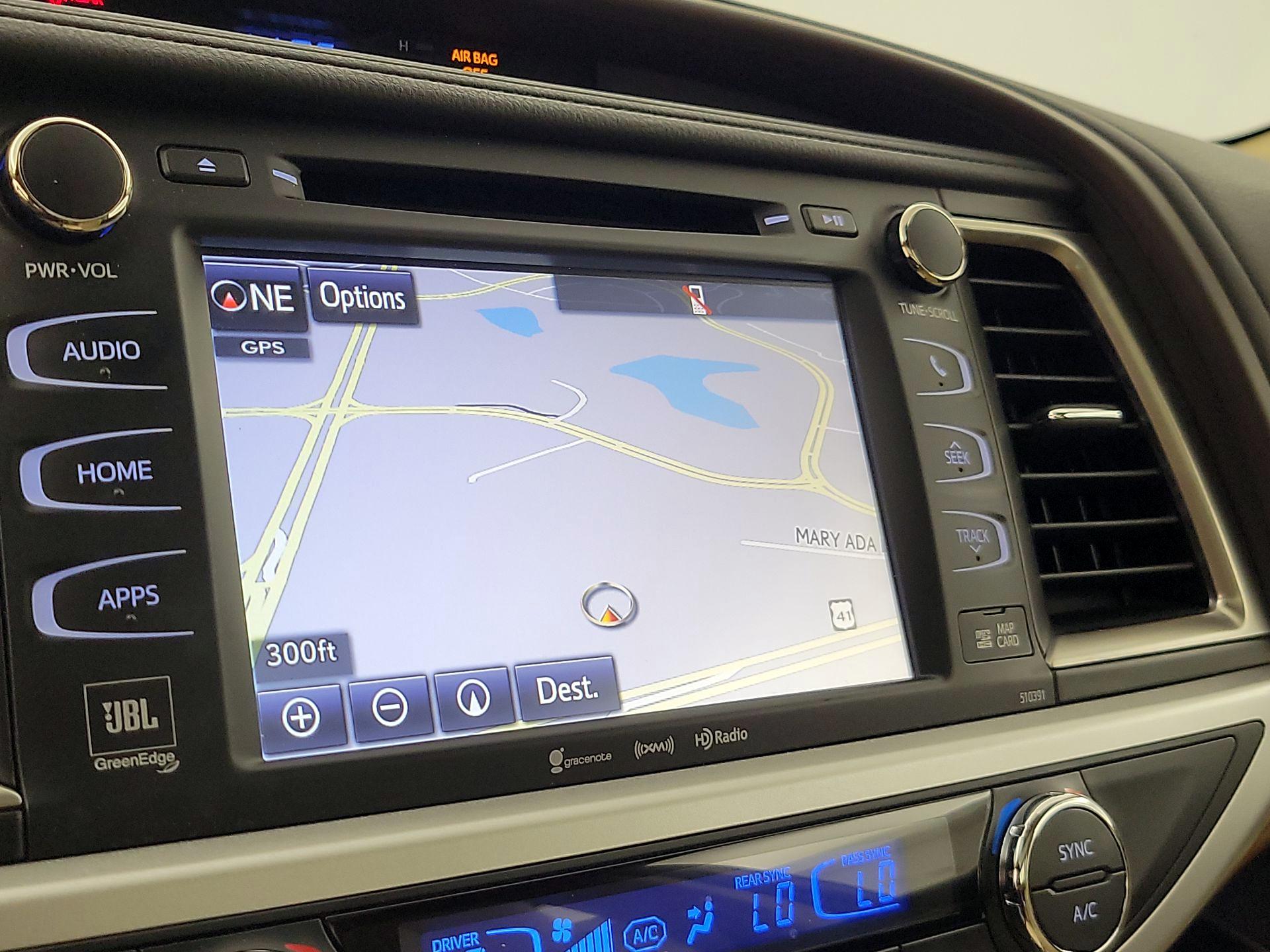Thumbnail: 2019 Toyota Highlander - 14