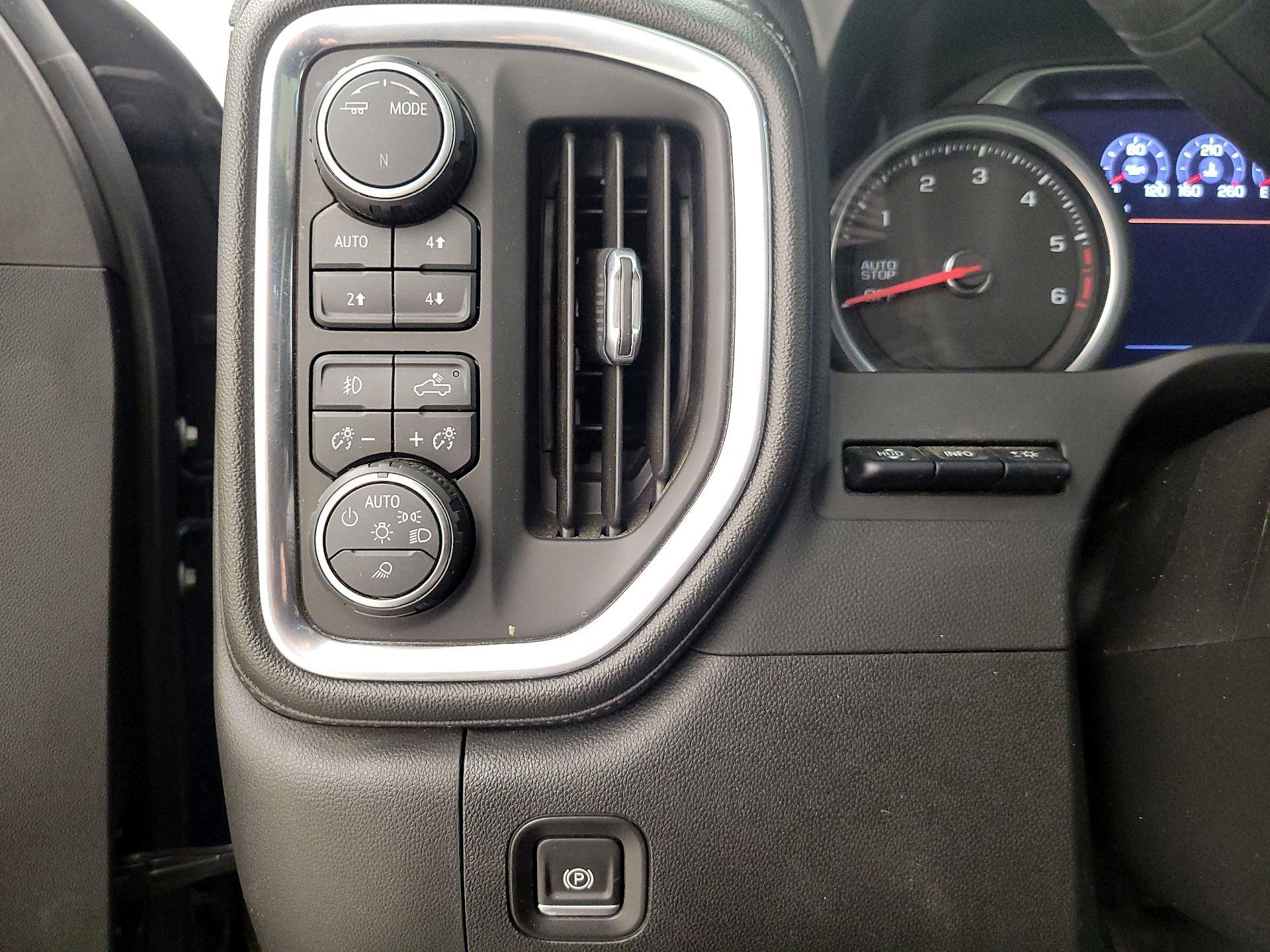 Thumbnail: 2020 Chevrolet Silverado 1500 - 13