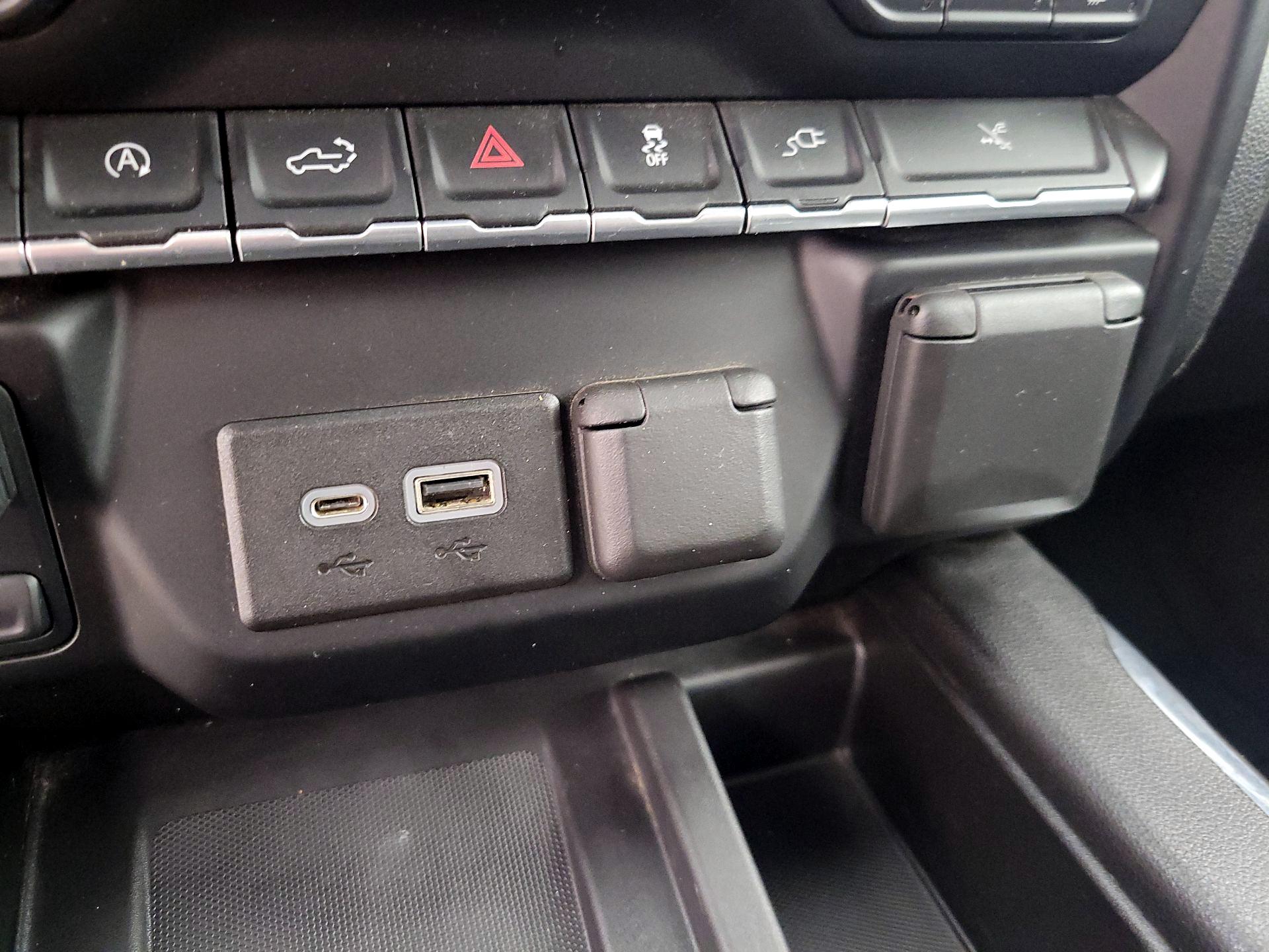 Thumbnail: 2020 Chevrolet Silverado 1500 - 19