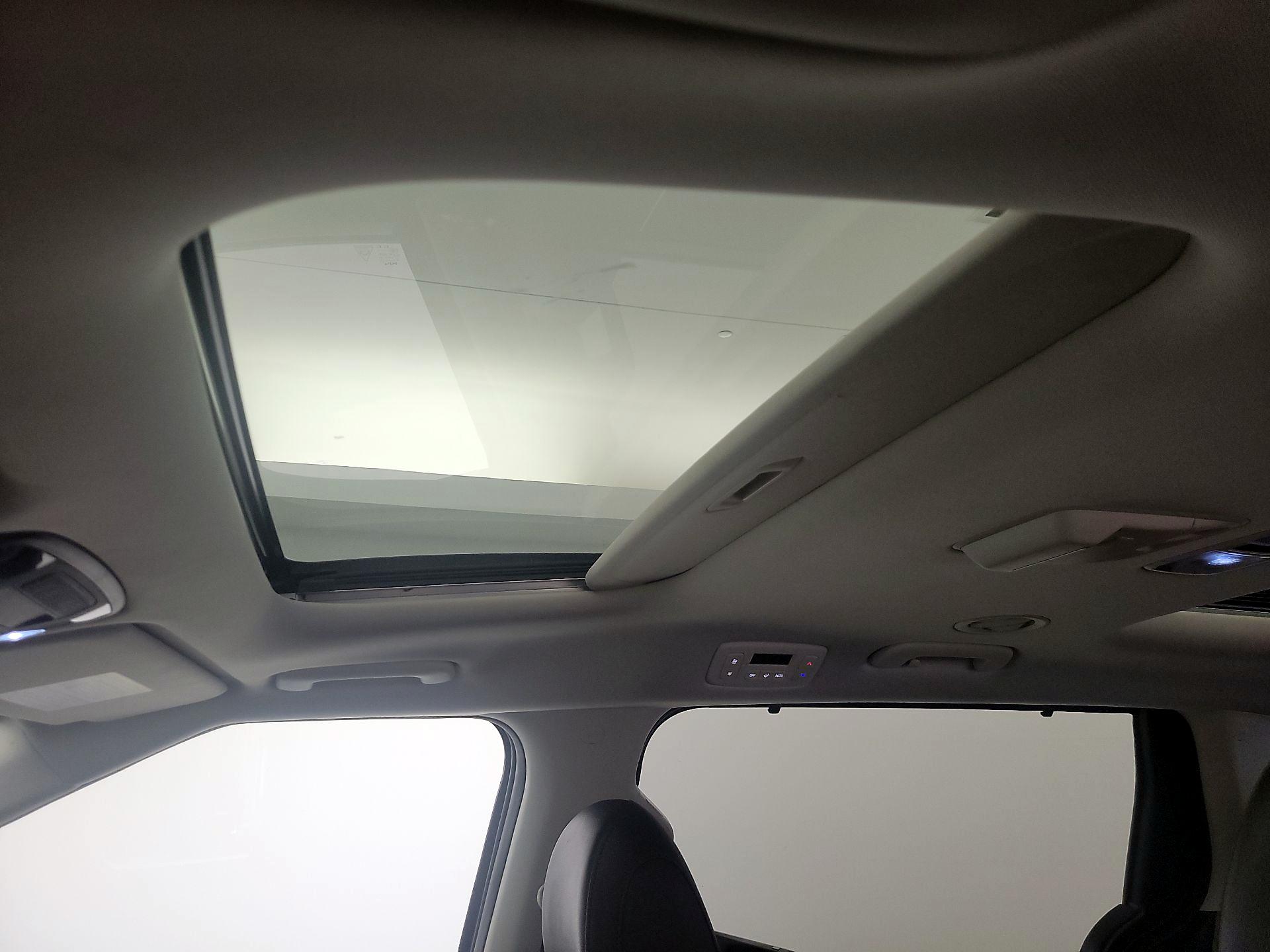Thumbnail: 2024 Kia Carnival - 20