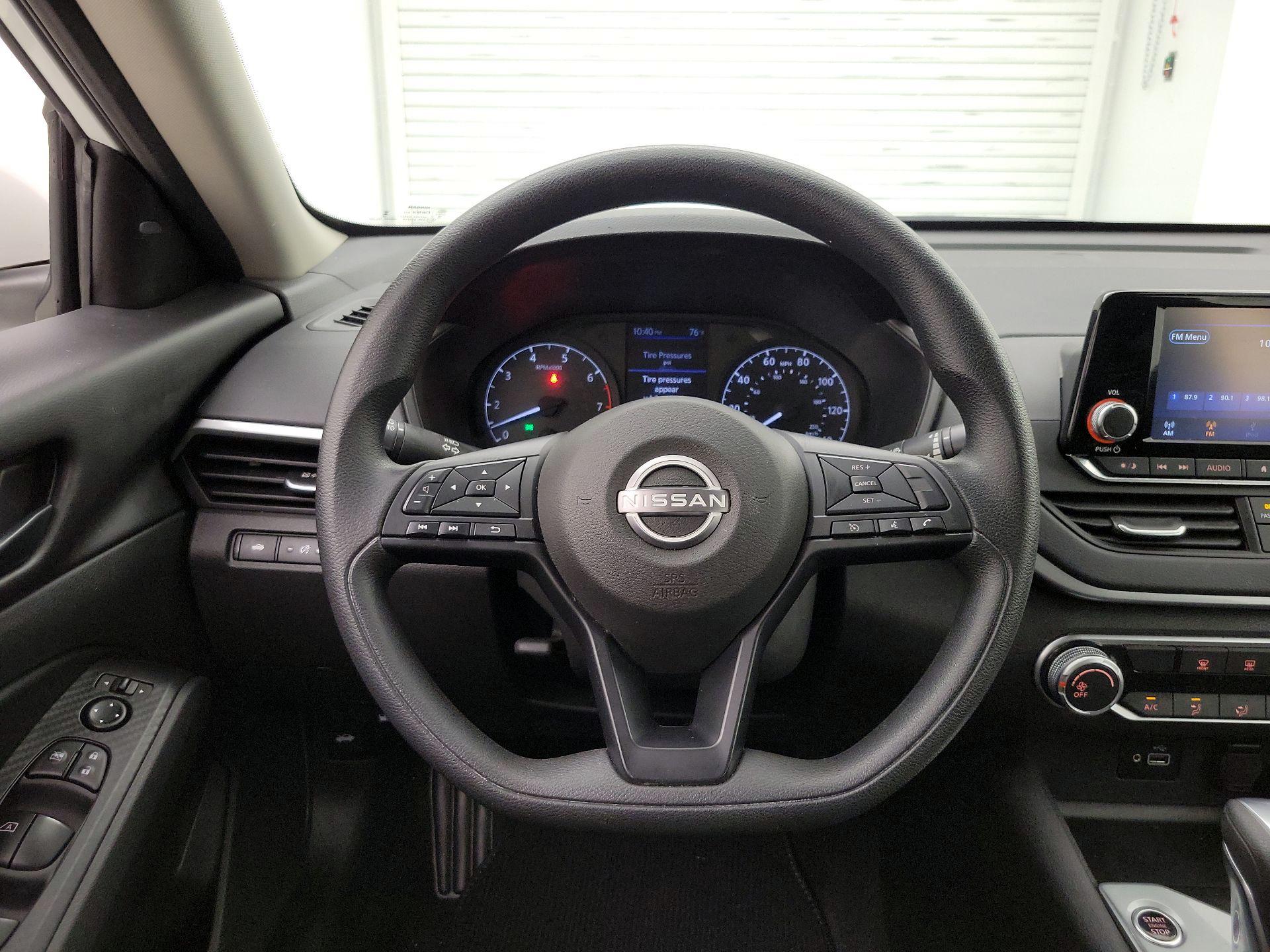 Thumbnail: 2023 Nissan Altima - 10