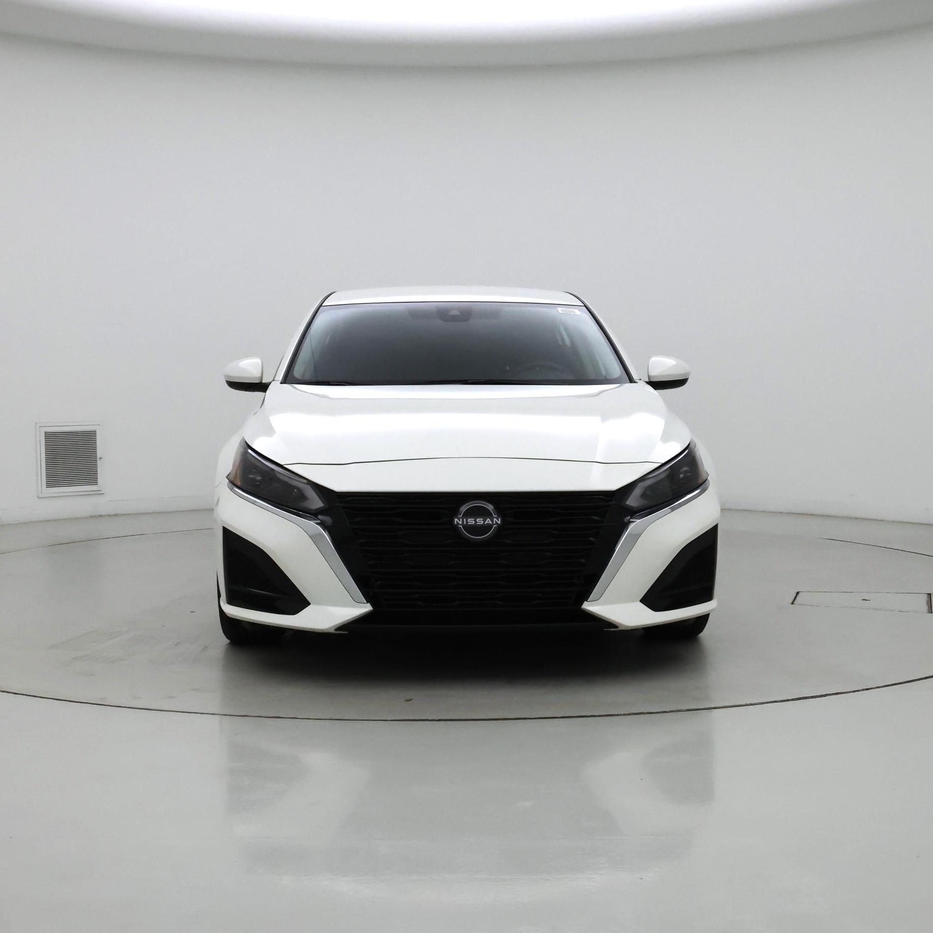 Thumbnail: 2023 Nissan Altima - 5
