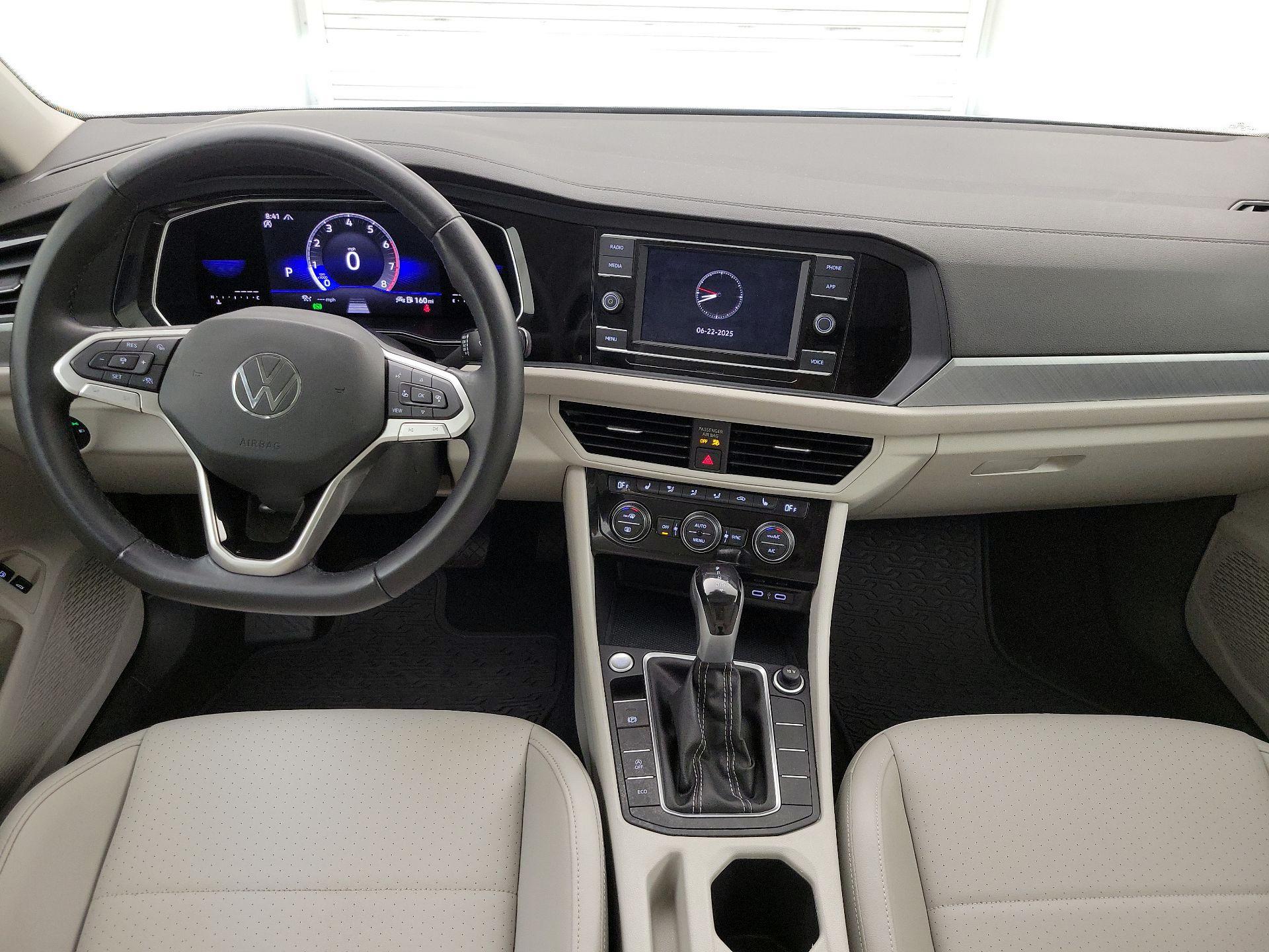 Thumbnail: 2022 Volkswagen Jetta - 9