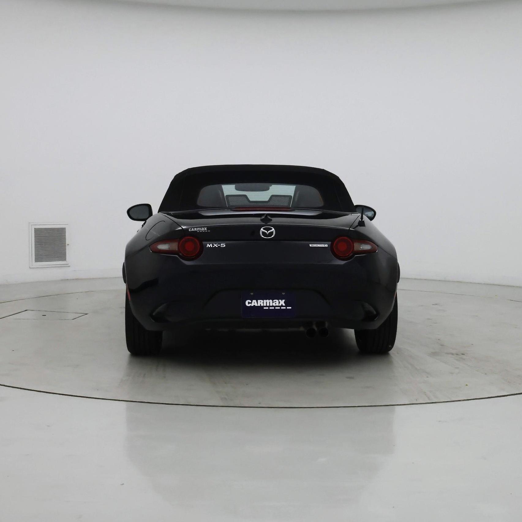 Thumbnail: 2022 Mazda MX-5 Miata - 6