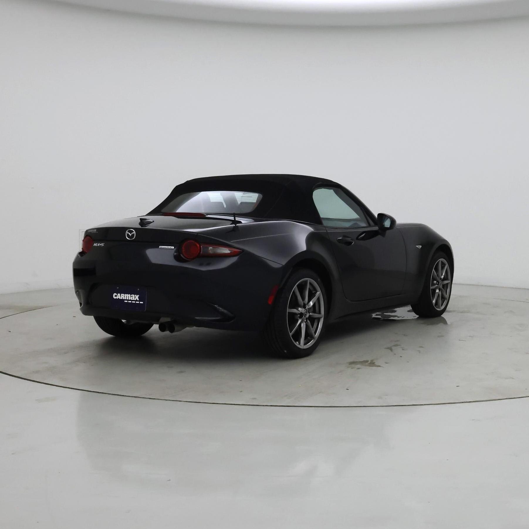 Thumbnail: 2022 Mazda MX-5 Miata - 8