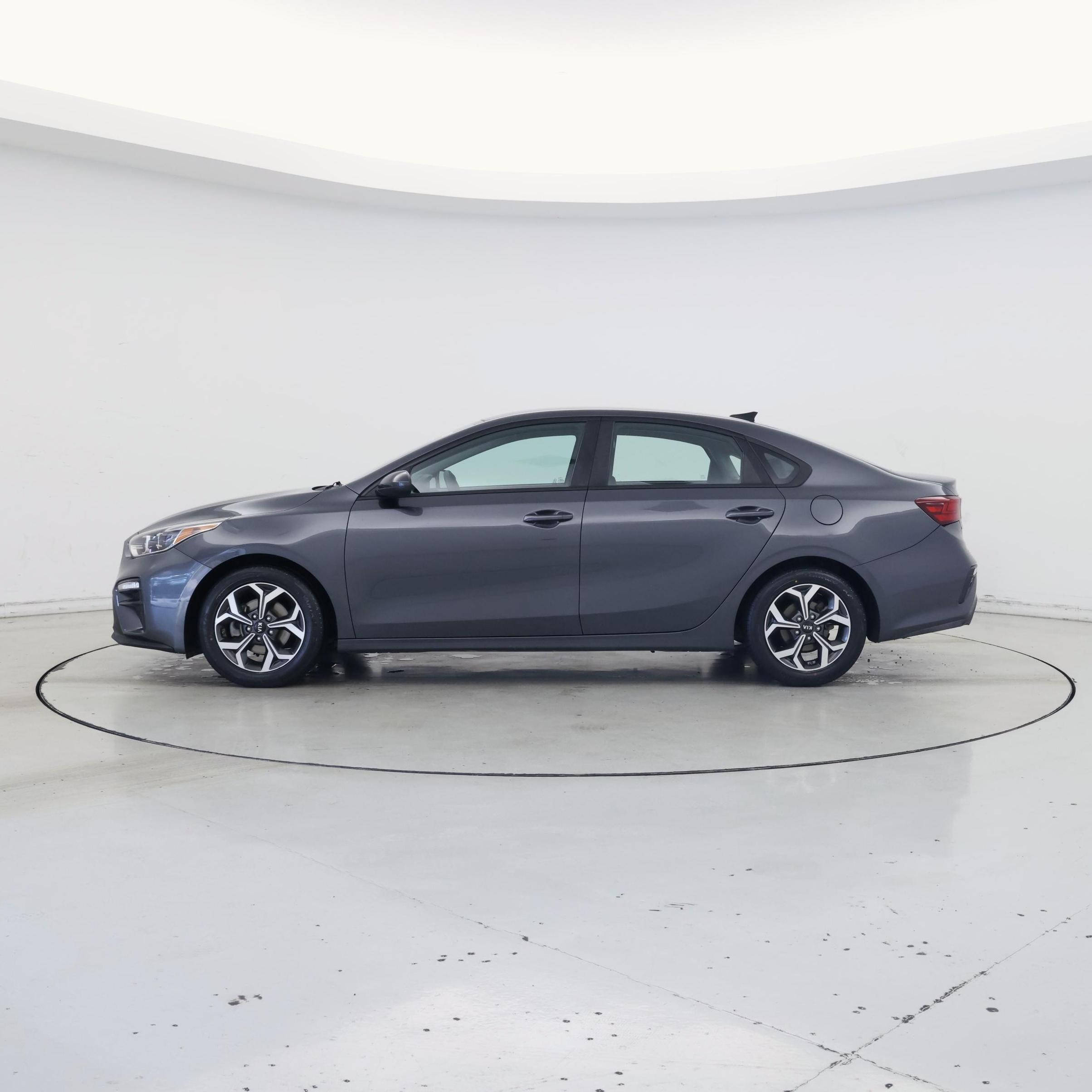 Thumbnail: 2020 Kia Forte - 3