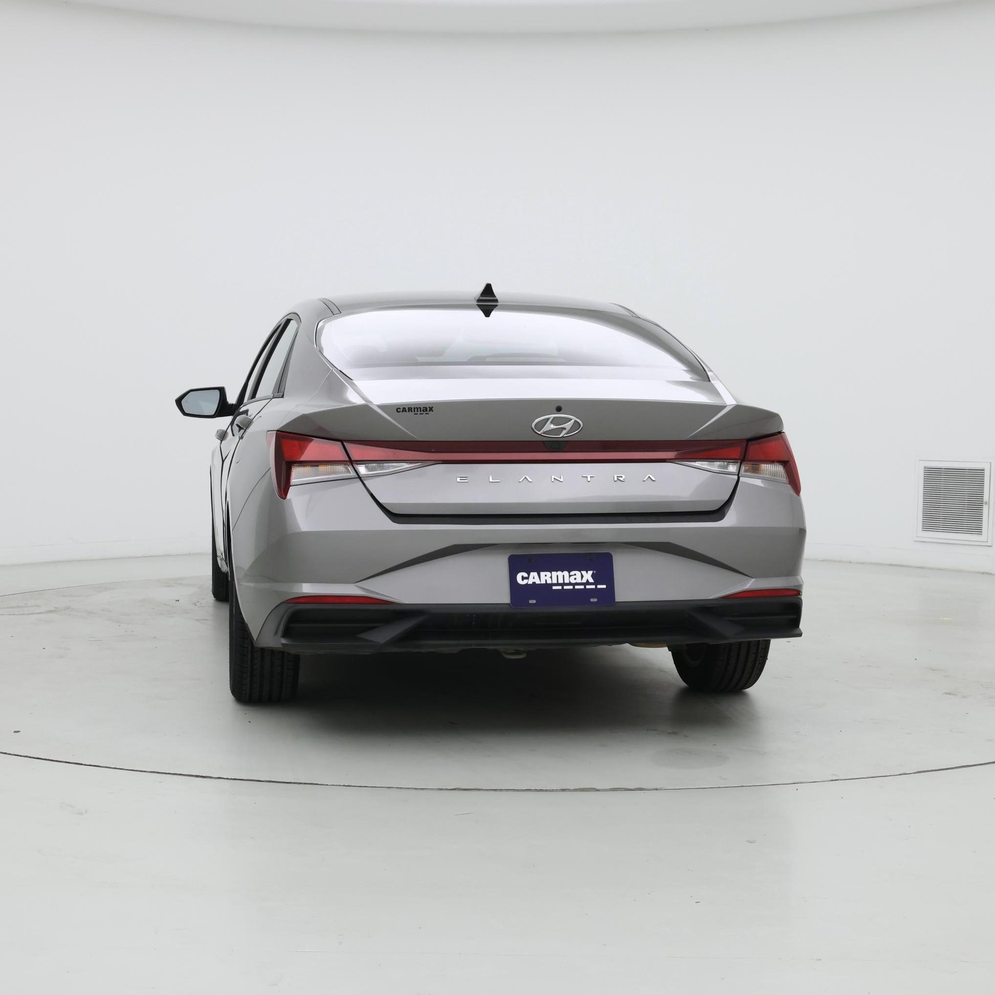 Thumbnail: 2022 Hyundai Elantra - 6