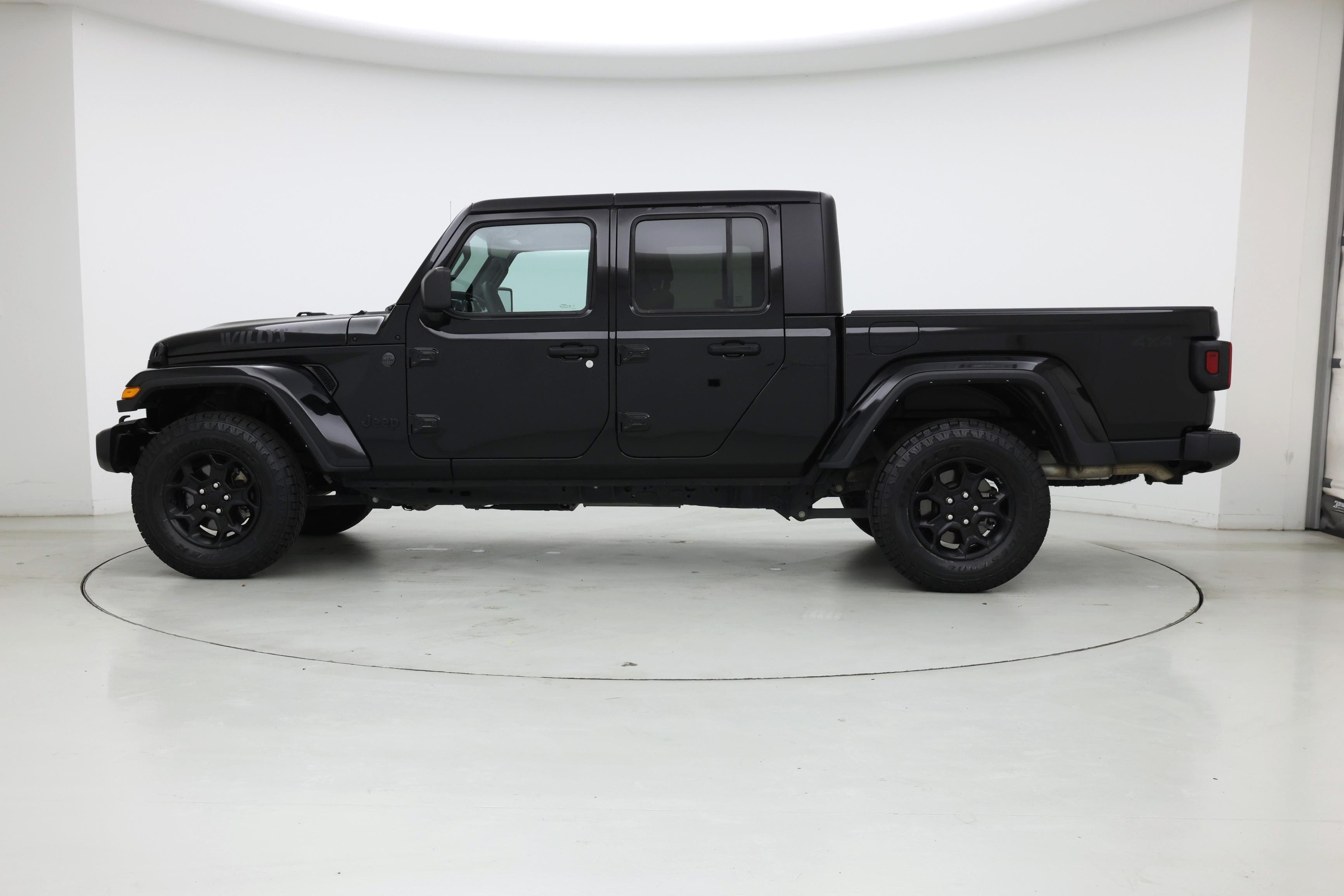 Thumbnail: 2023 Jeep Gladiator - 3
