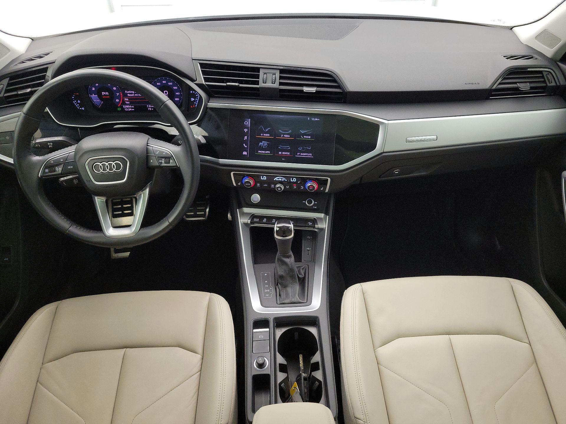 Thumbnail: 2020 Audi Q3 - 9