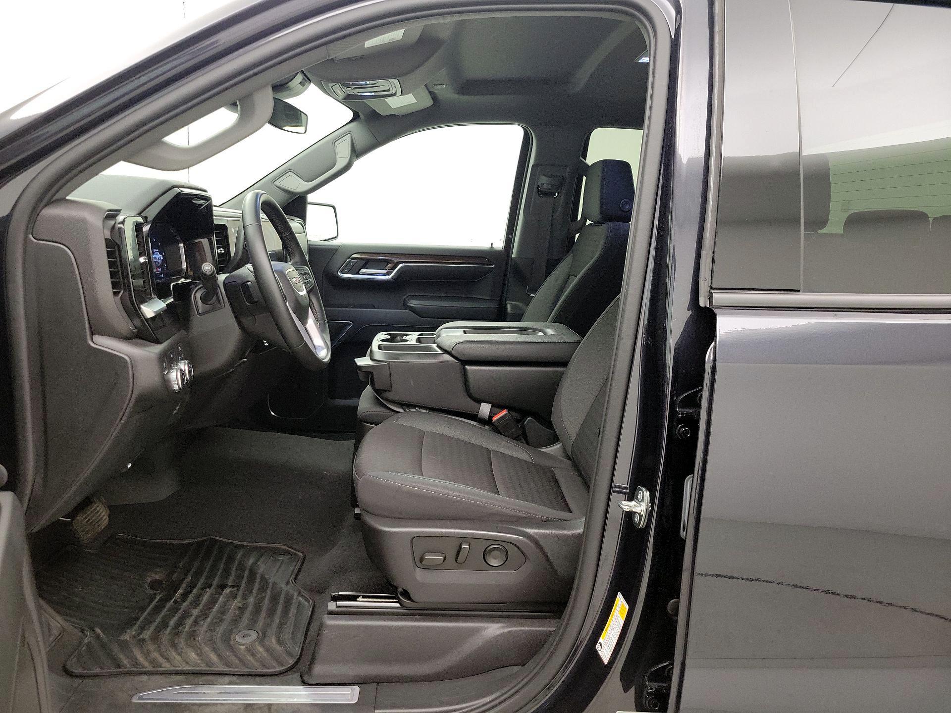 Thumbnail: 2023 GMC Sierra 1500 - 11