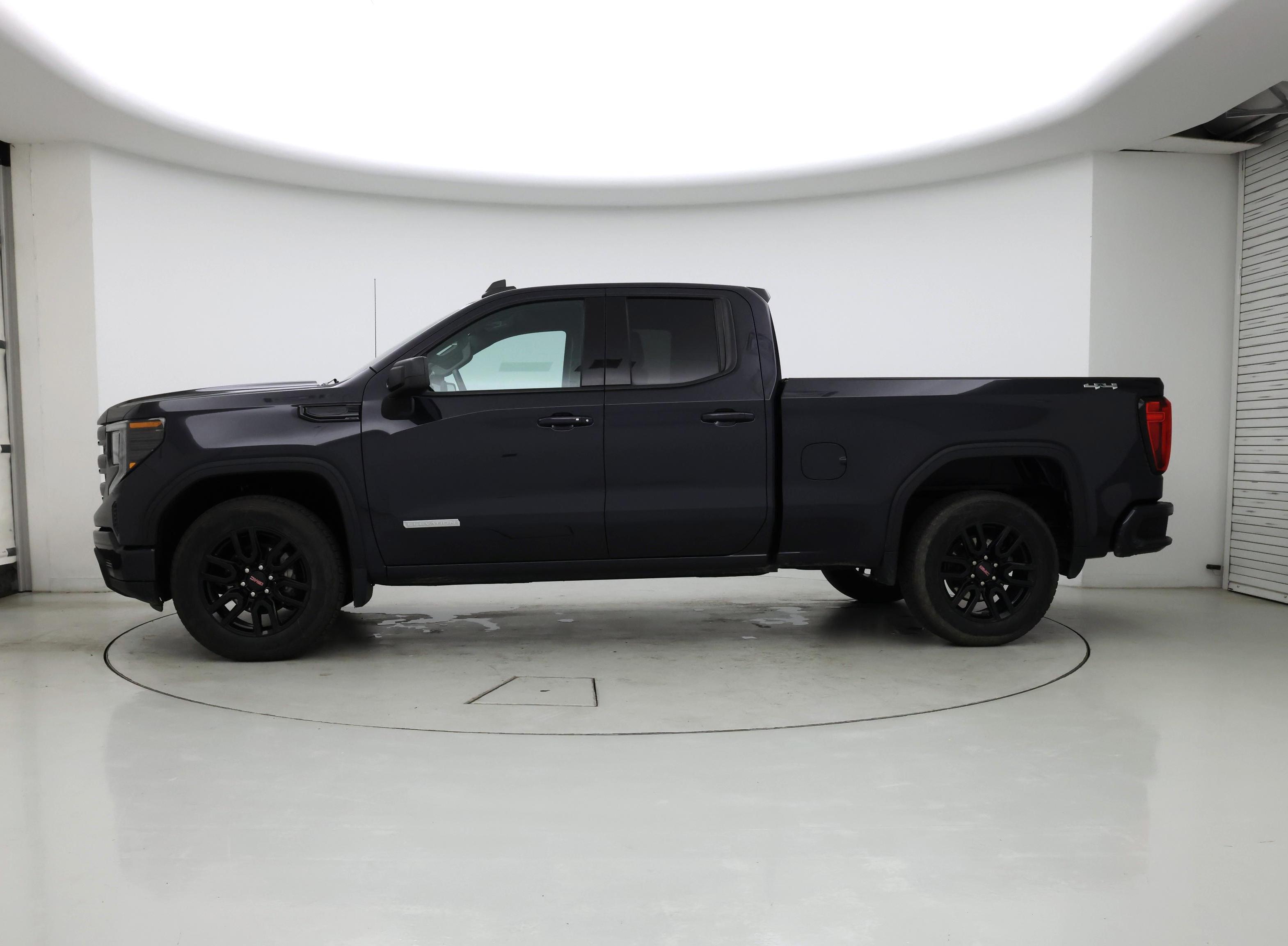 Thumbnail: 2023 GMC Sierra 1500 - 3