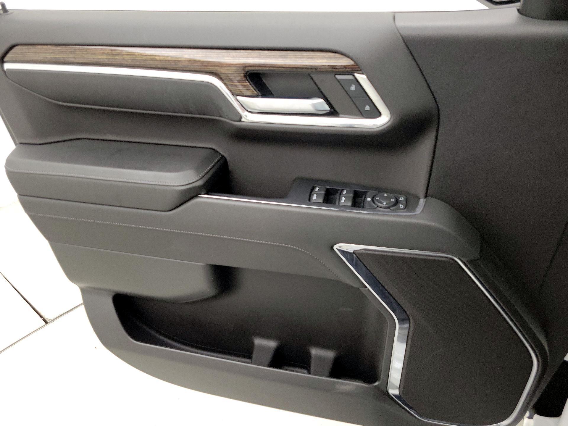 Thumbnail: 2023 GMC Sierra 1500 - 12