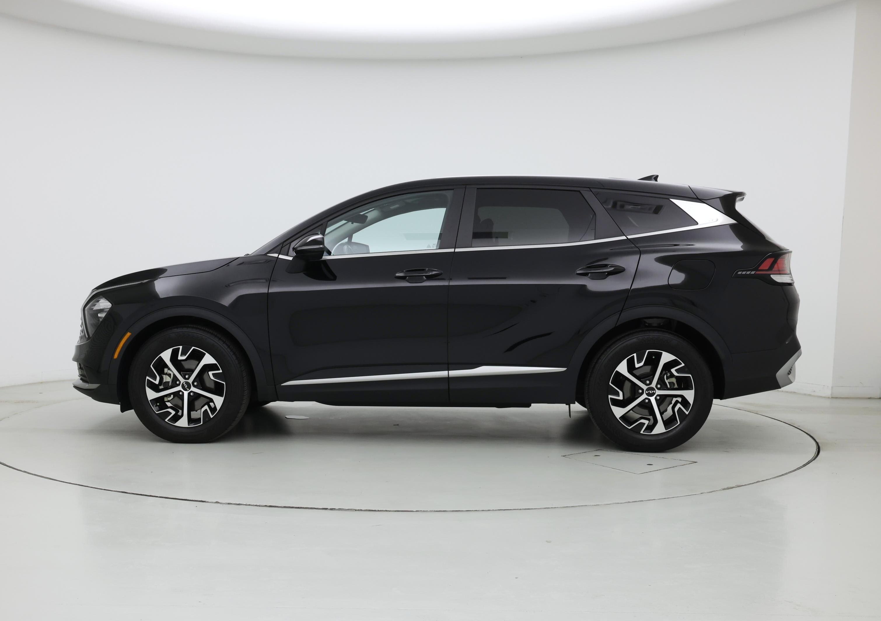 Thumbnail: 2023 Kia Sportage - 3