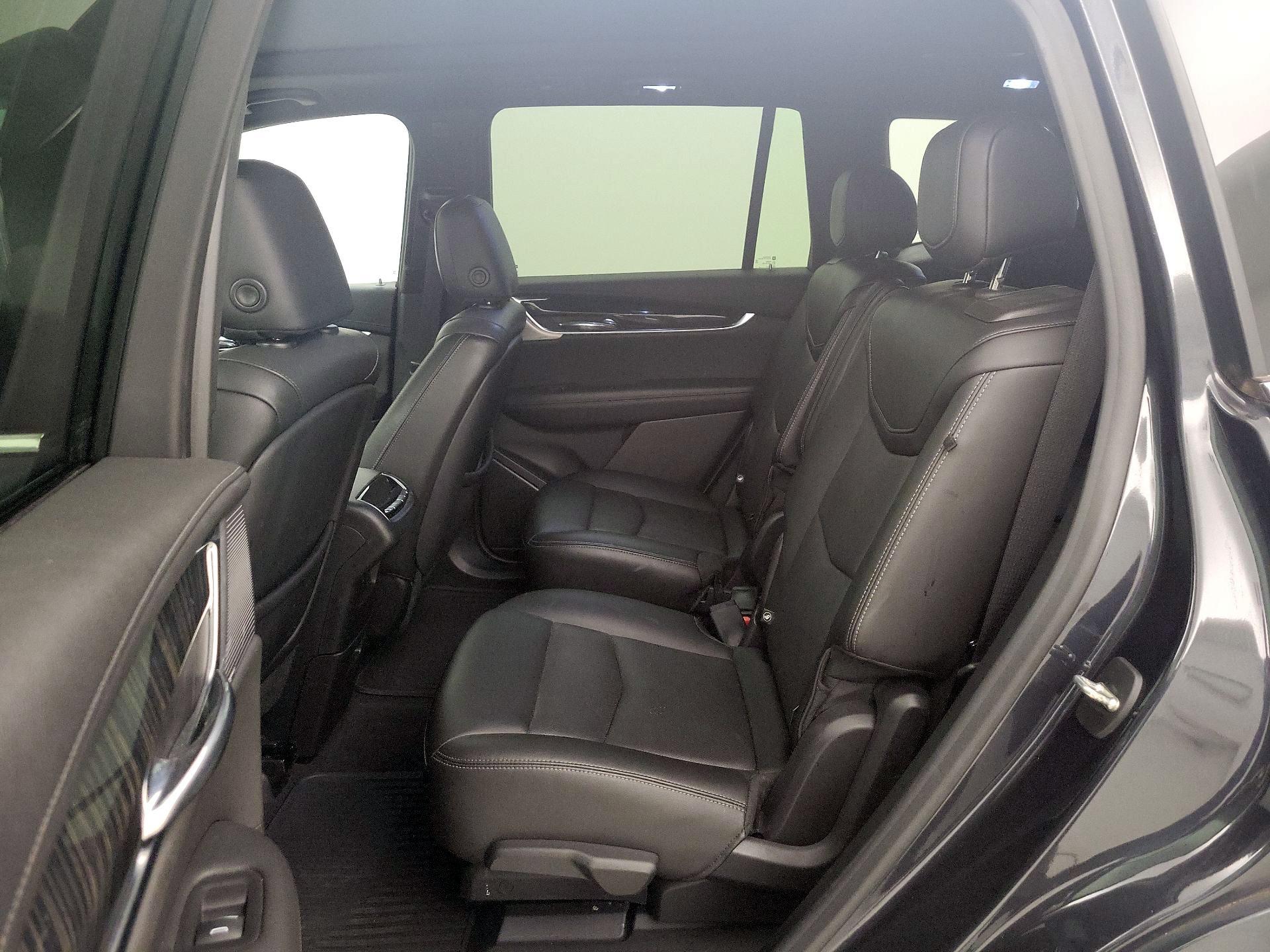 Thumbnail: 2021 Cadillac XT6 - 18