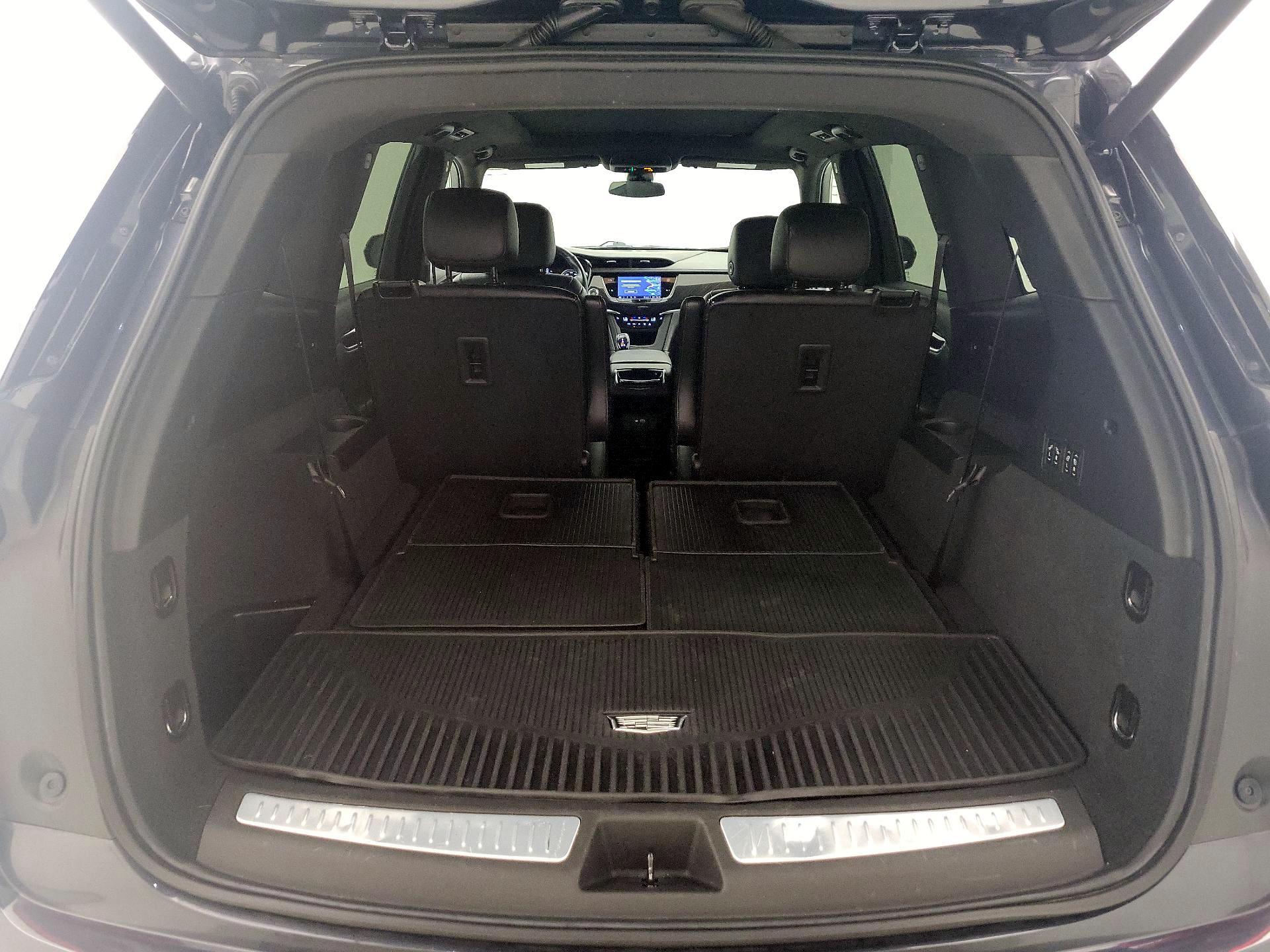 Thumbnail: 2021 Cadillac XT6 - 19