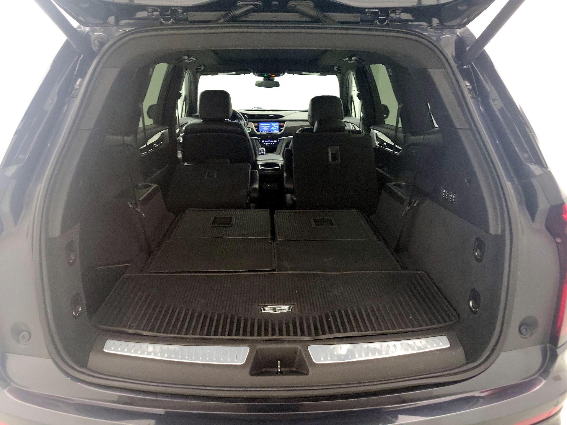 Thumbnail: 2021 Cadillac XT6 - 20