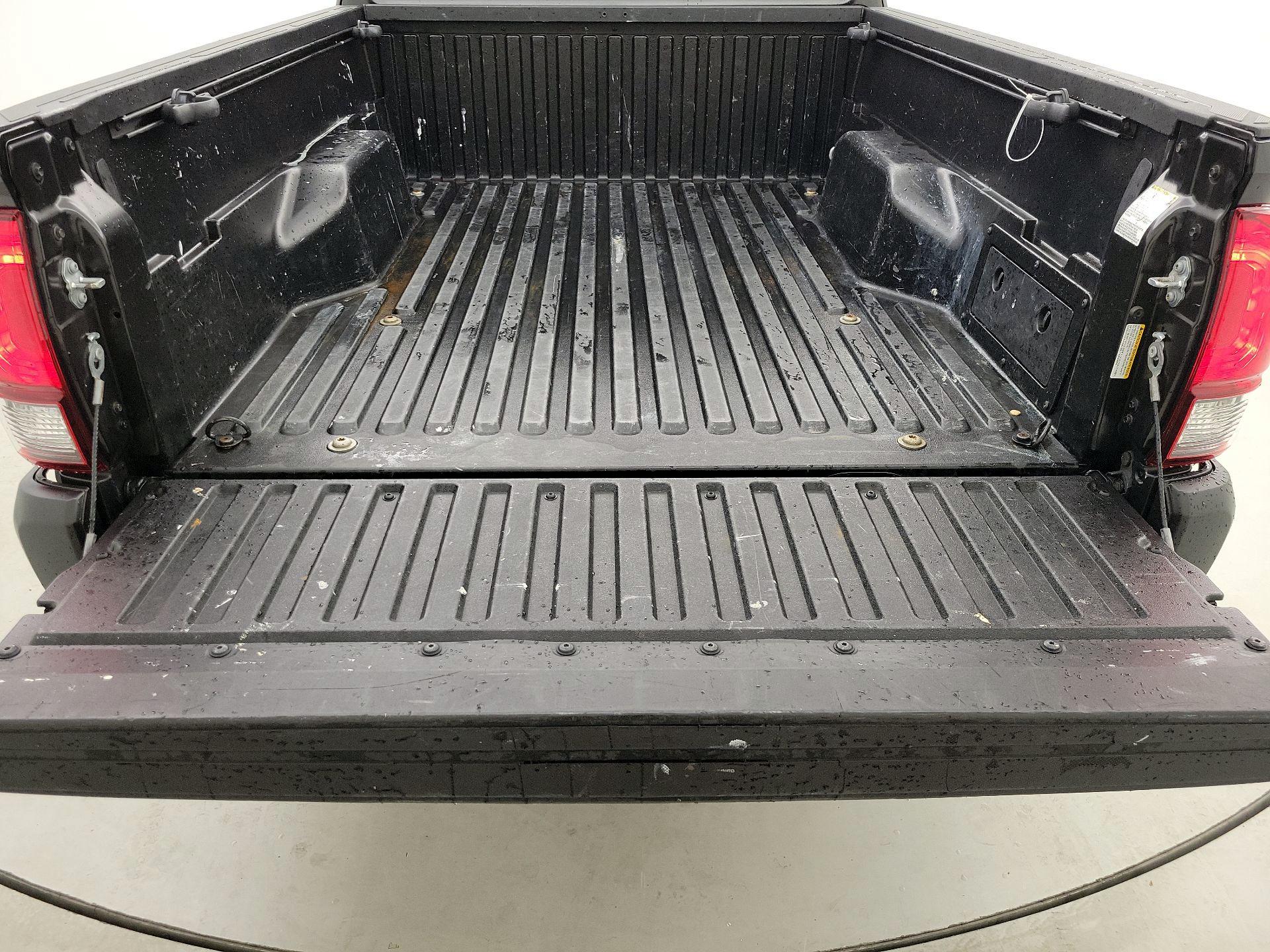 Thumbnail: 2022 Toyota Tacoma - 19