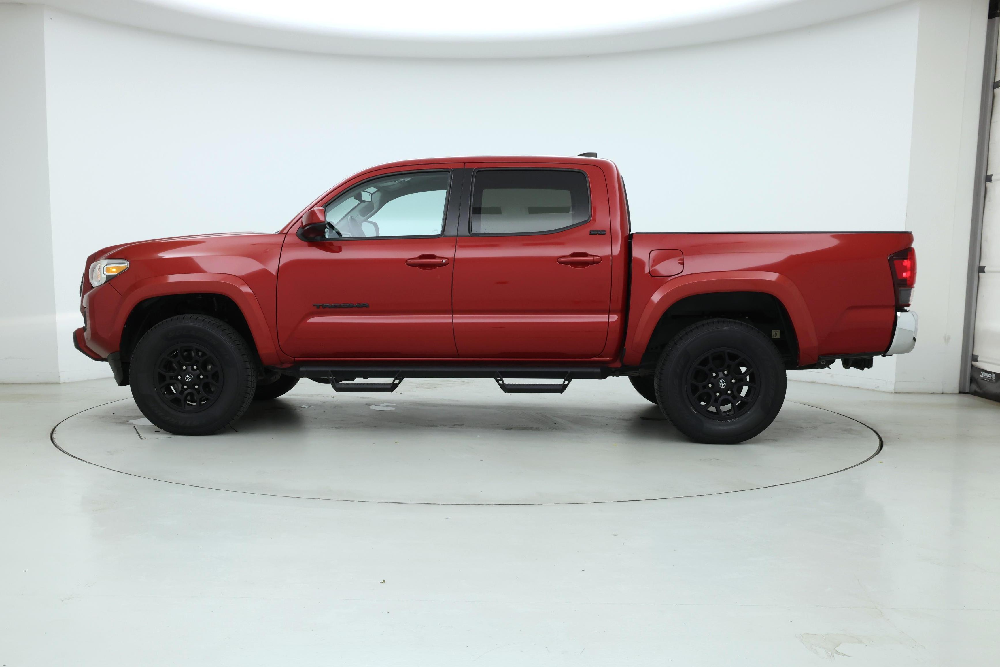 Thumbnail: 2020 Toyota Tacoma - 3