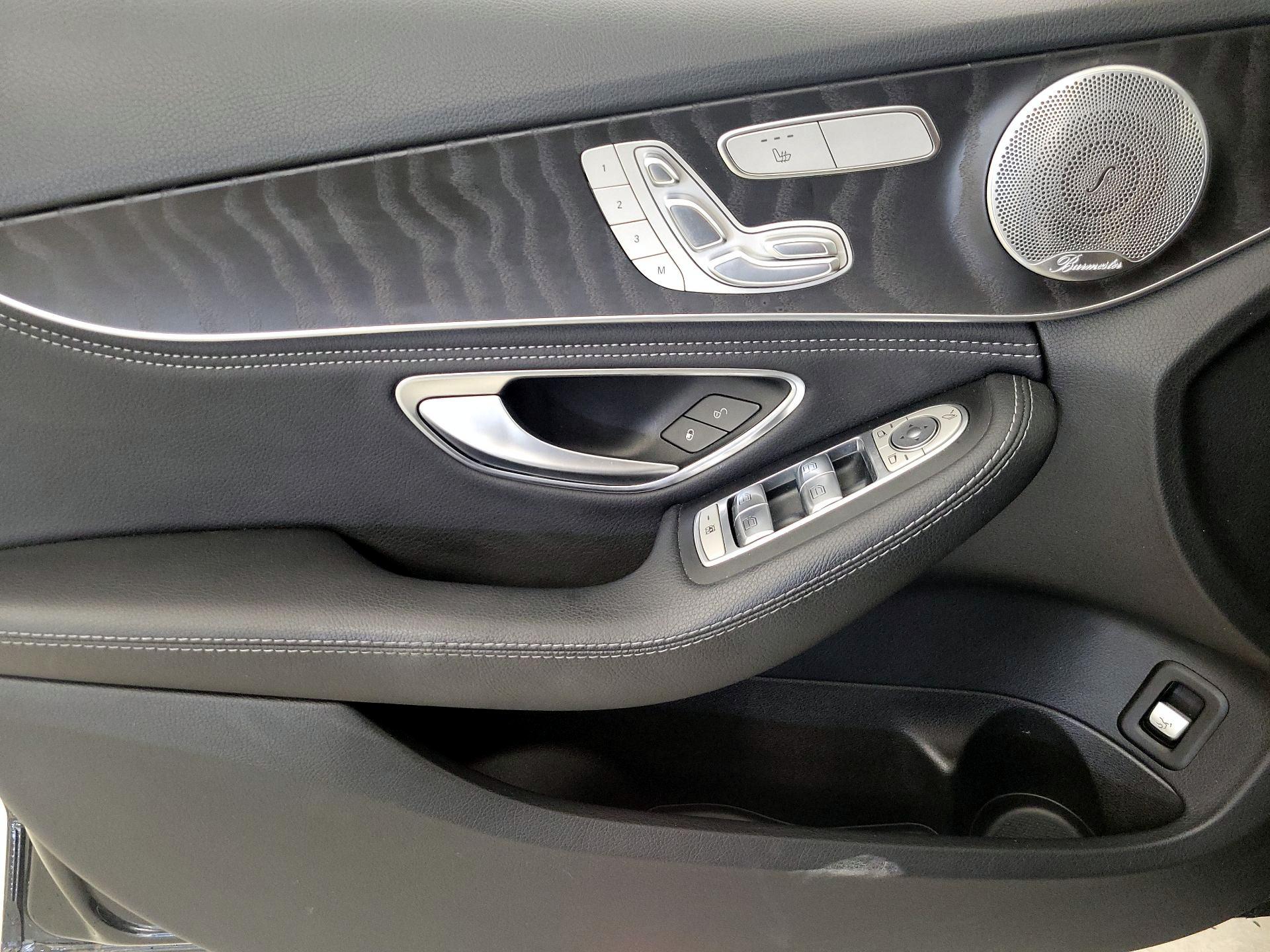 Thumbnail: 2015 Mercedes-Benz C-Class - 12