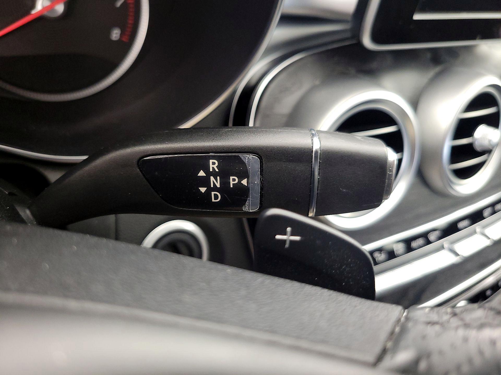 Thumbnail: 2015 Mercedes-Benz C-Class - 18