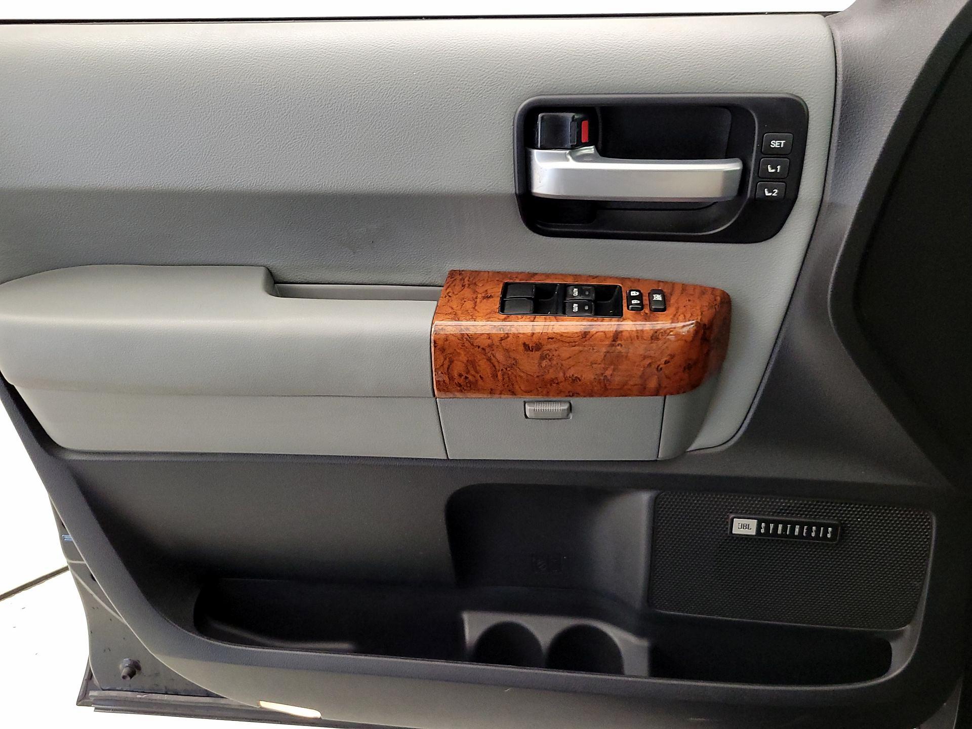 Thumbnail: 2018 Toyota Sequoia - 12