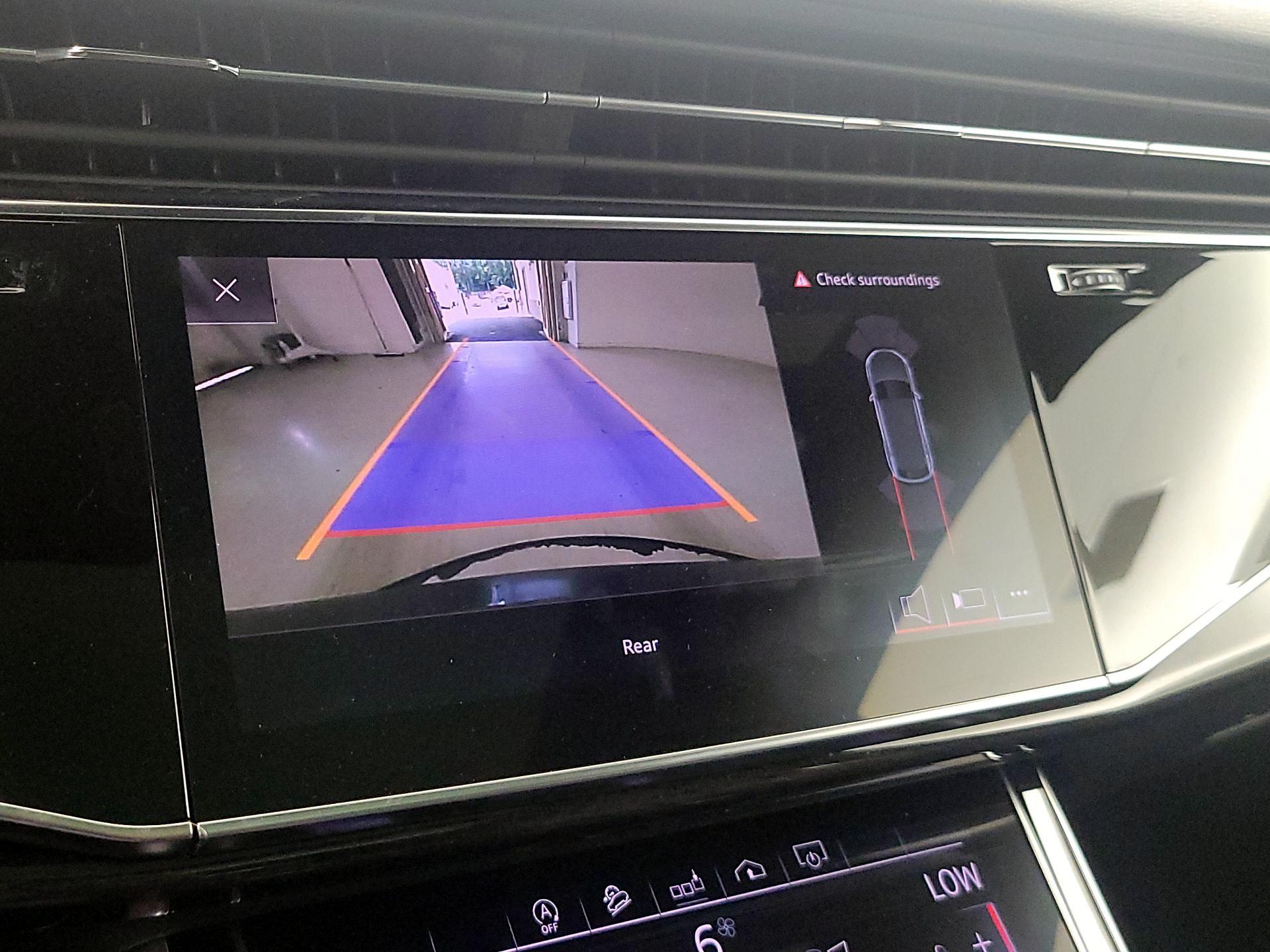 Thumbnail: 2019 Audi Q8 - 15